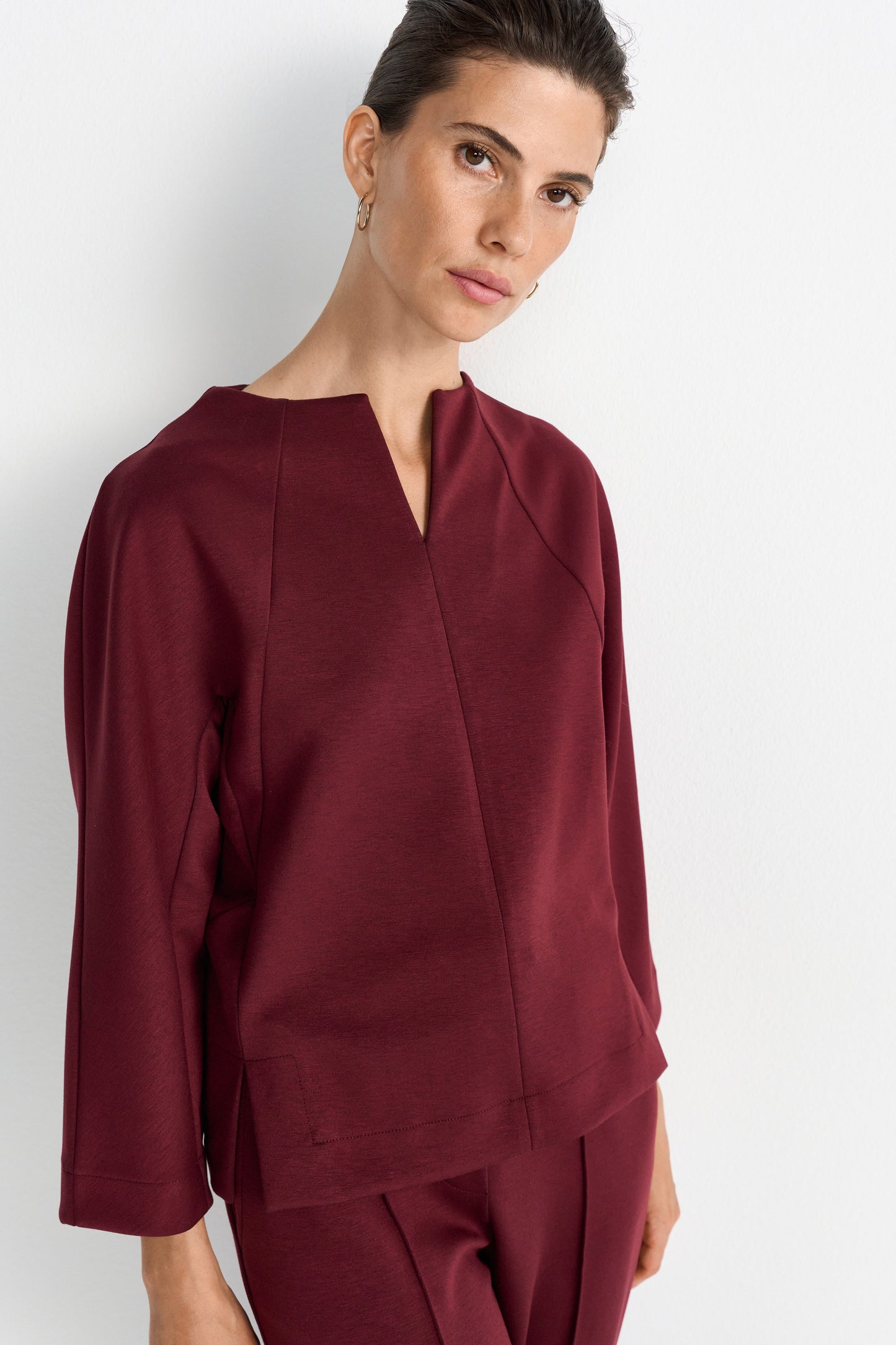 Sweatshirt with Seams