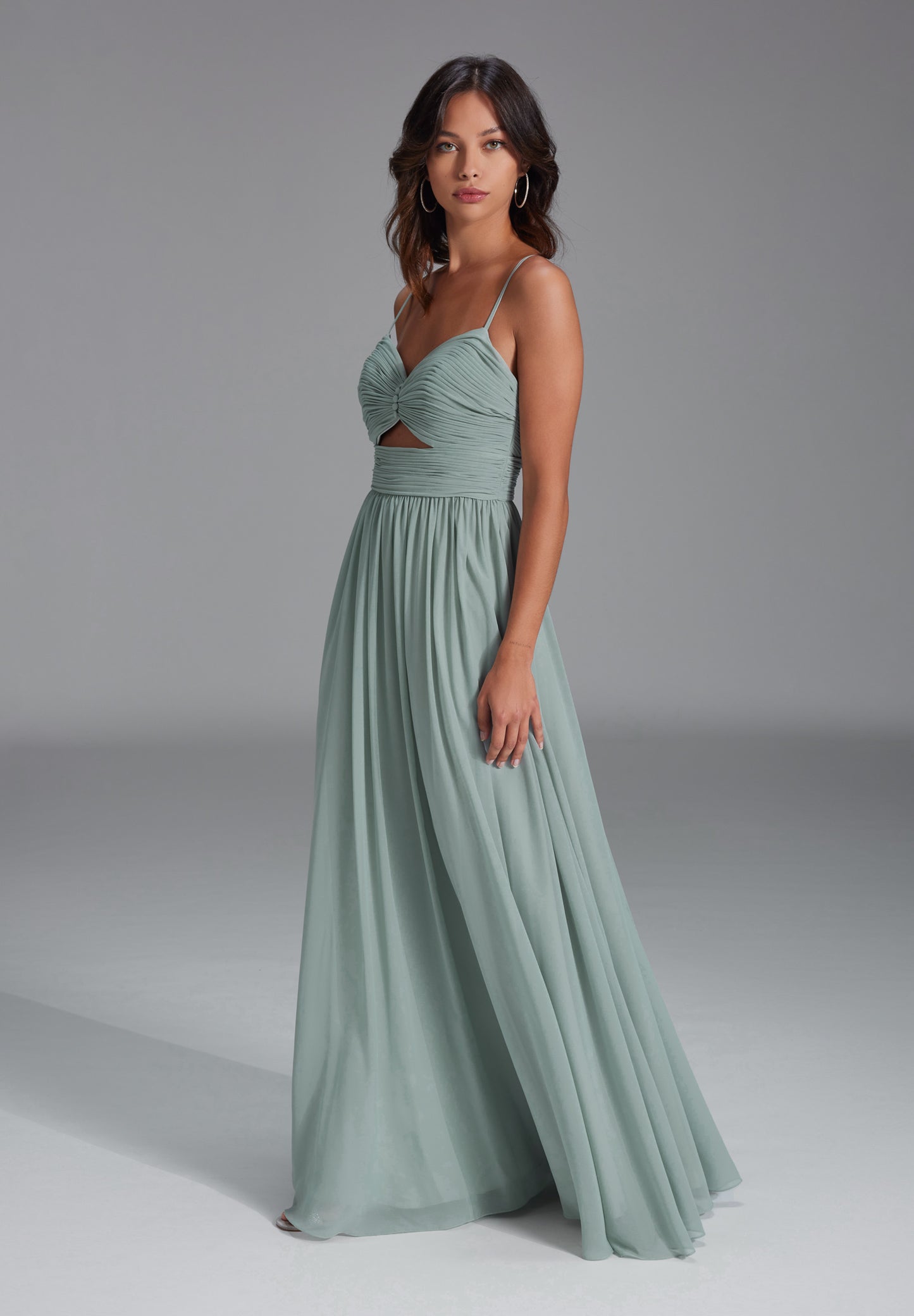 Chiffonkleid mit Cut-Out Detail und feiner Raffung
