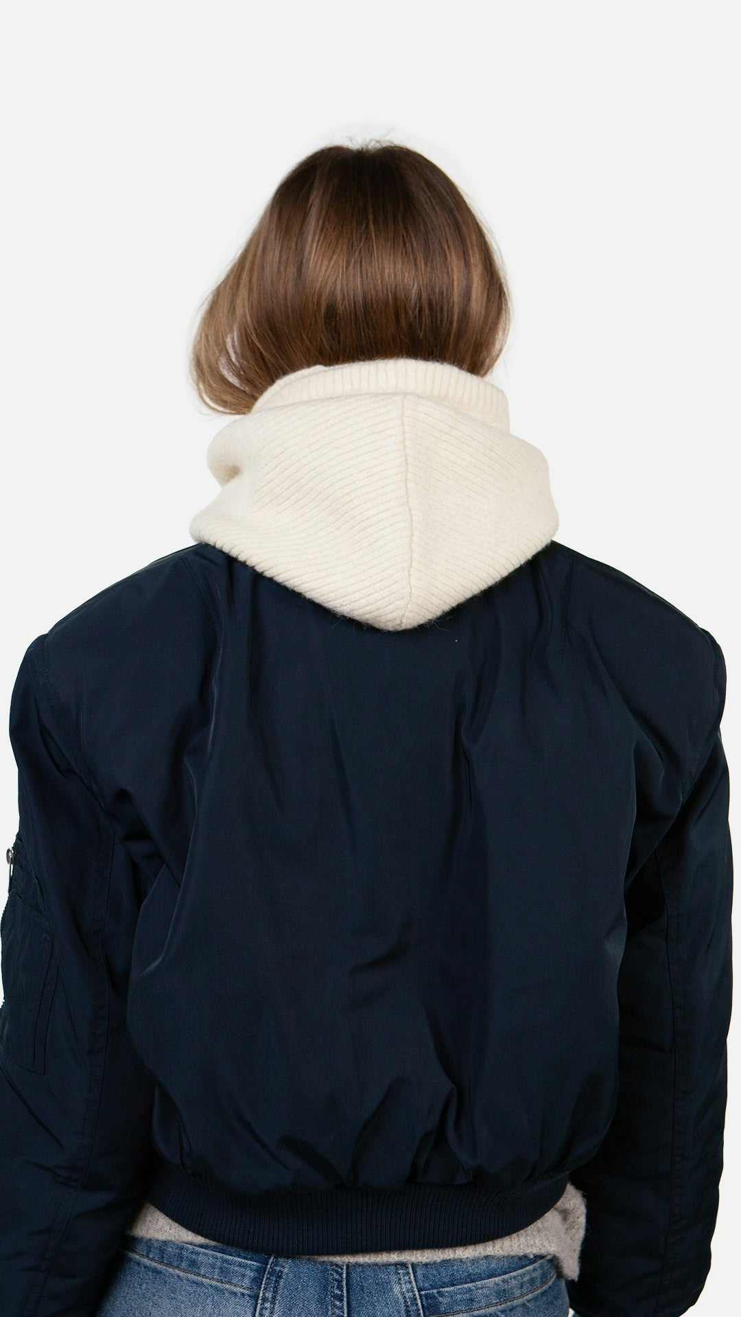 Darty Hood, cream