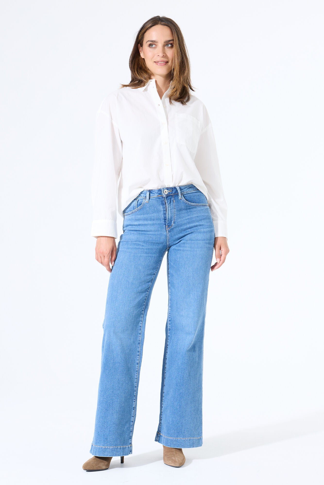 249 Celia wide