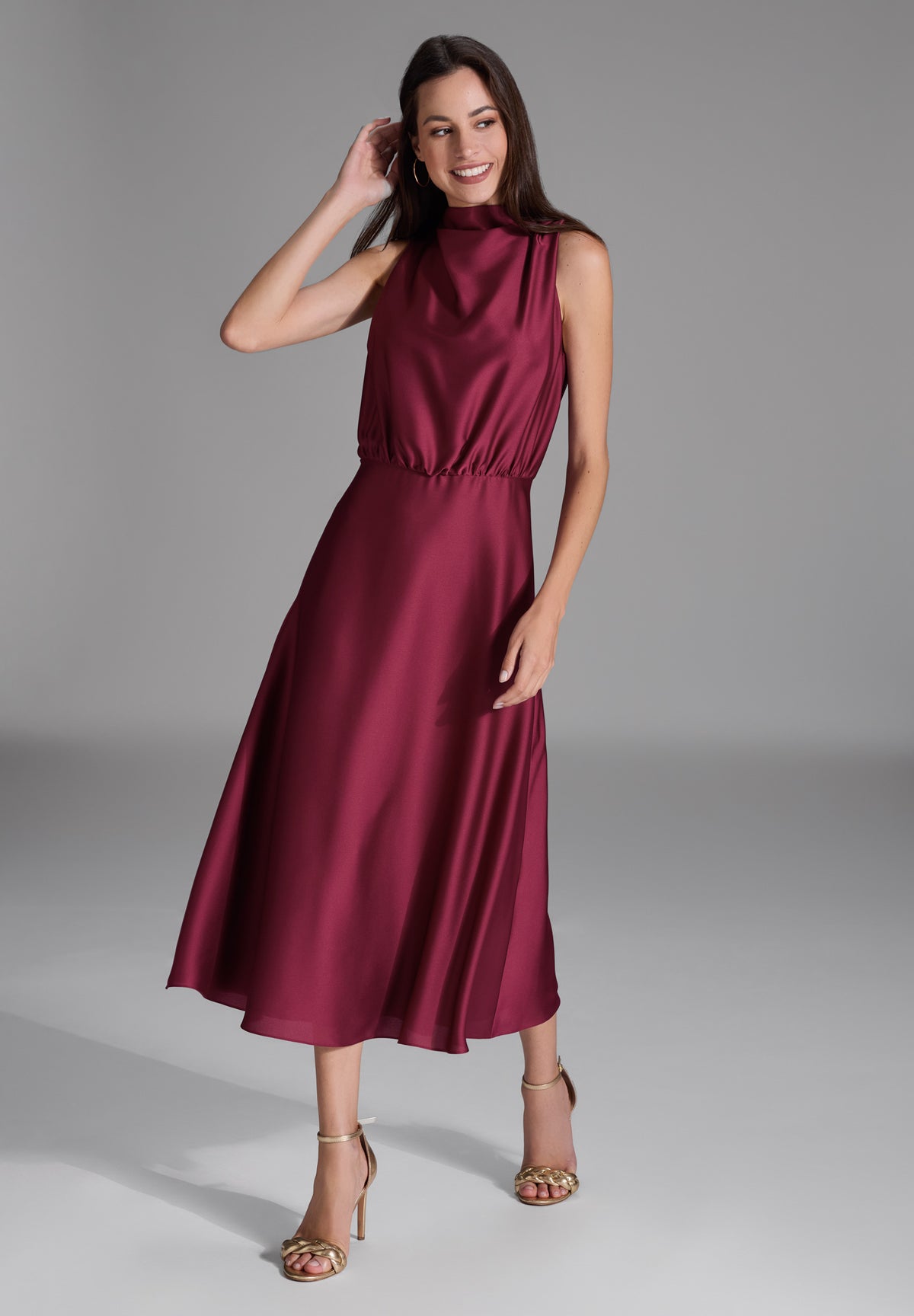 Midi Kleid aus Satin mit Drapierung am Kragen