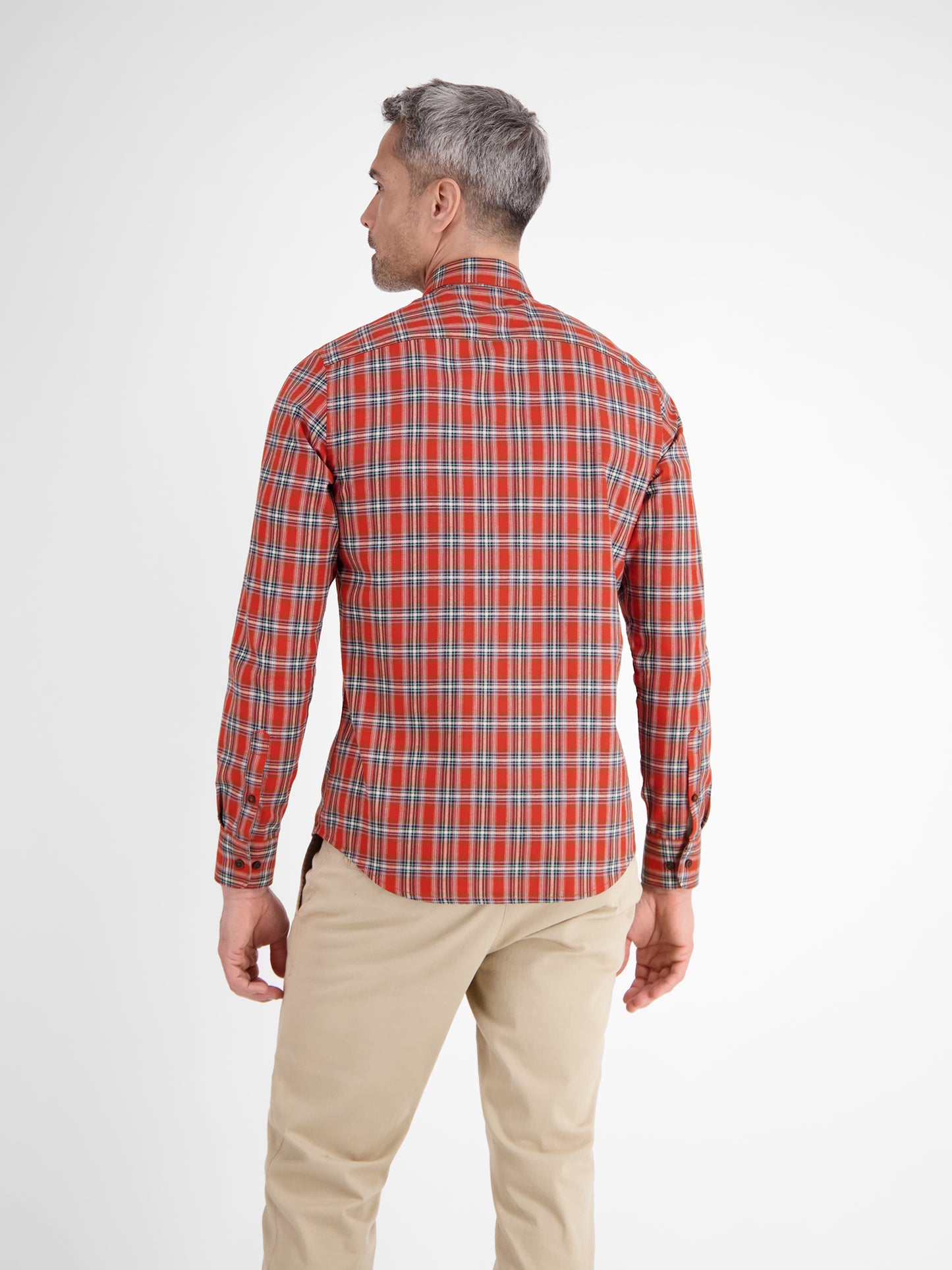 BUTTON DOWN