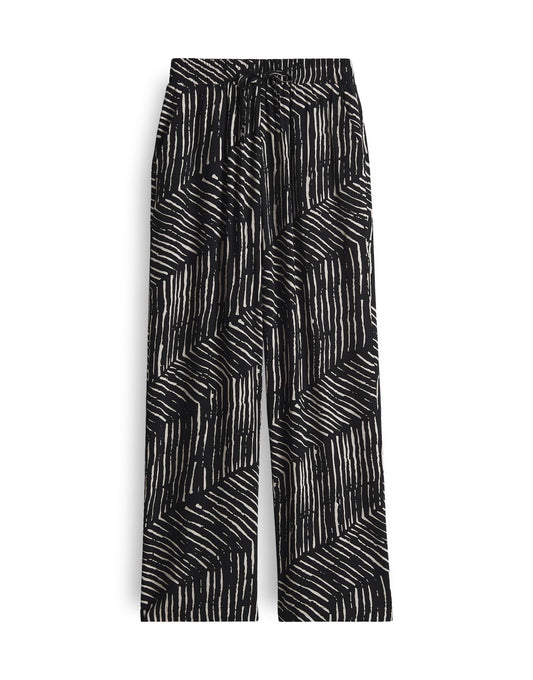 Marou palm leaves