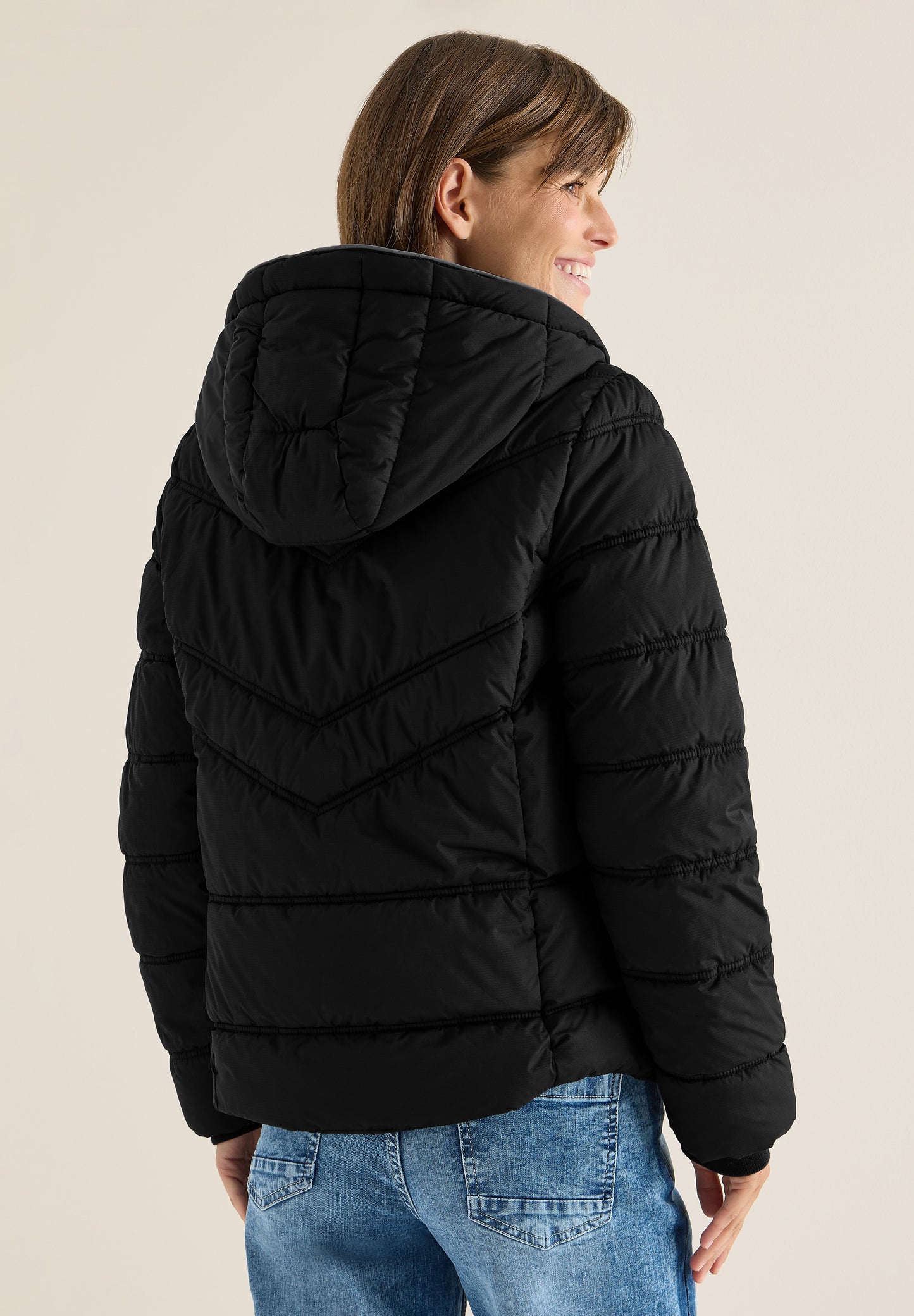 Steppjacke mit Kapuze