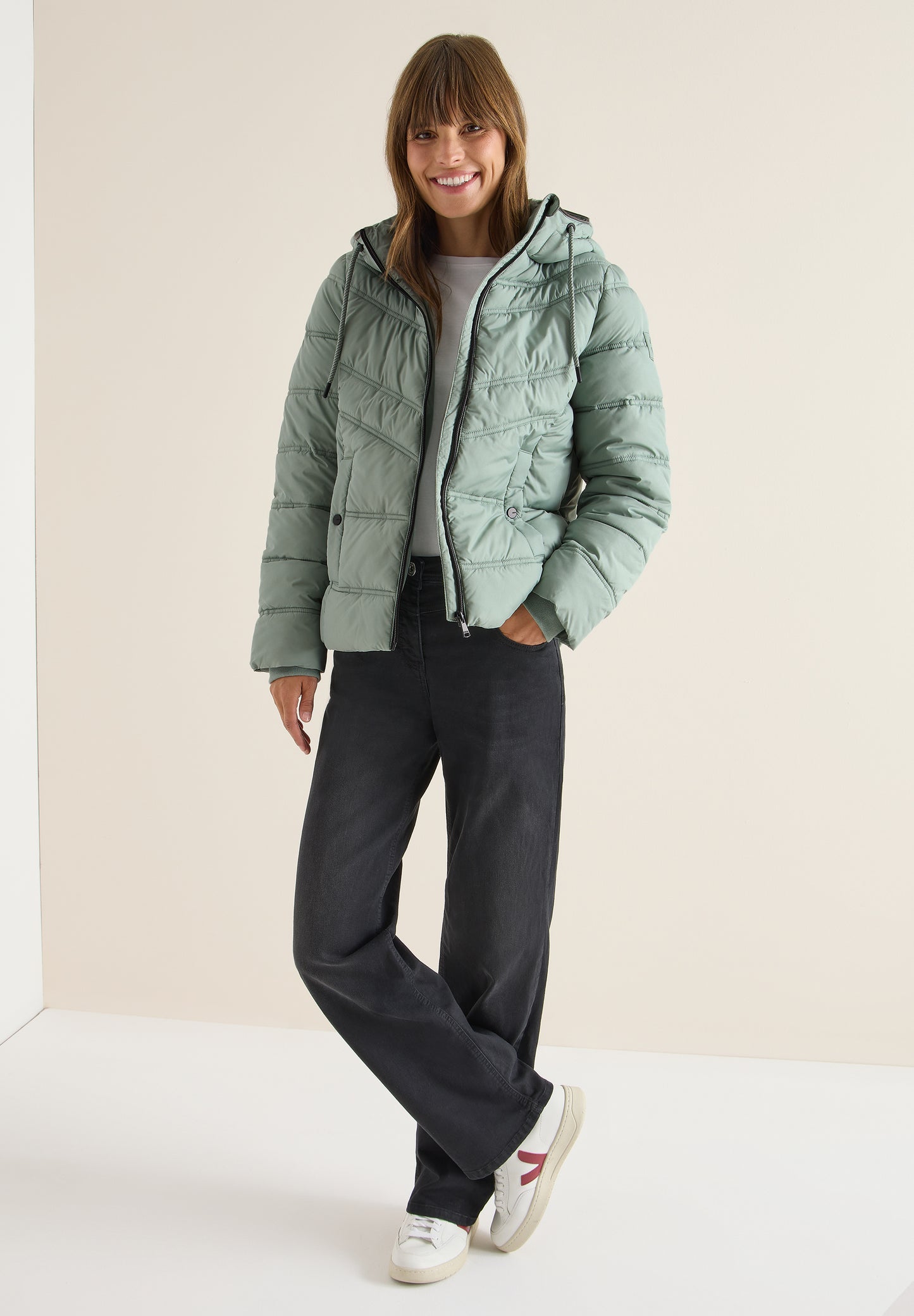 Steppjacke mit Kapuze