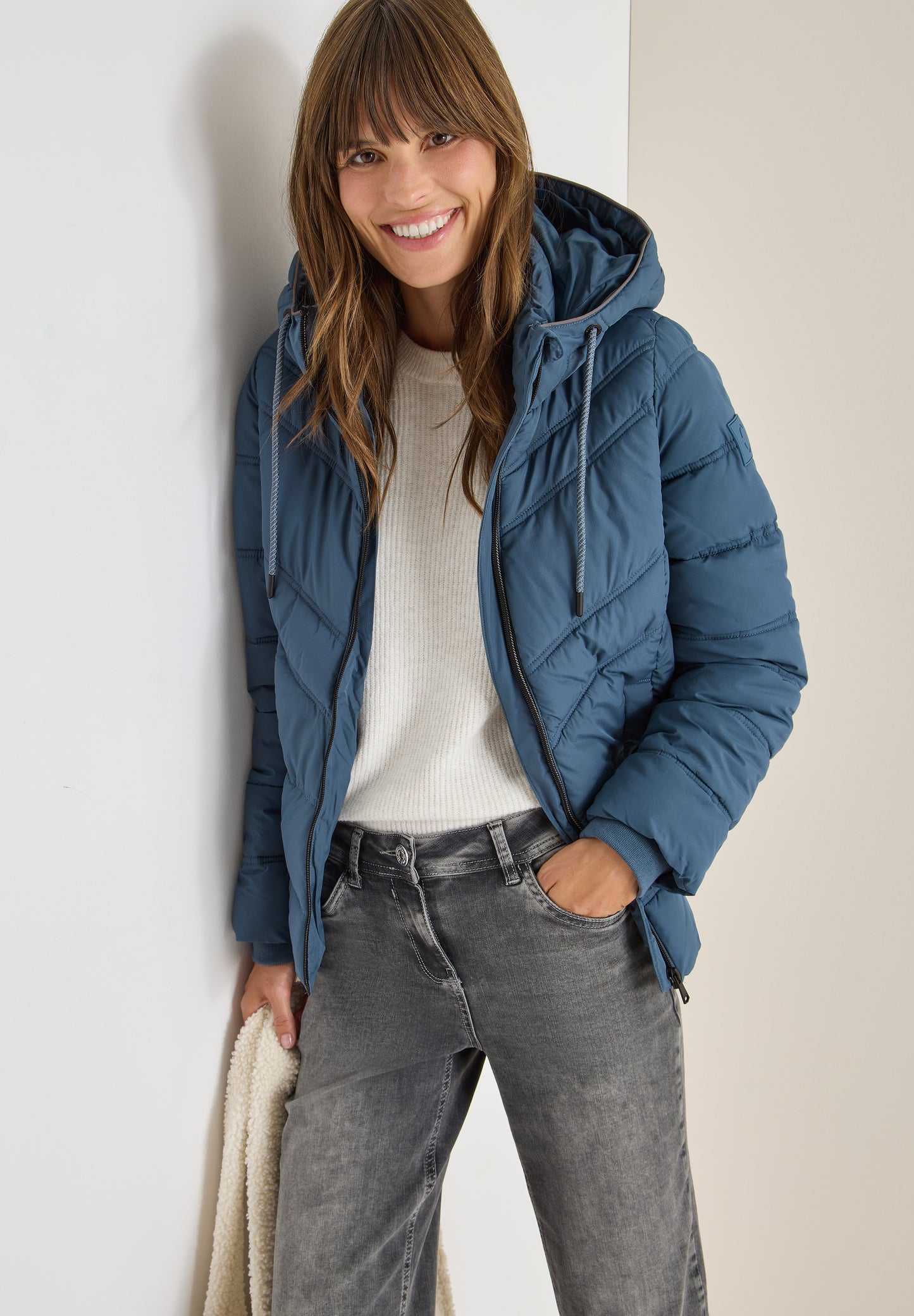 Steppjacke mit Kapuze