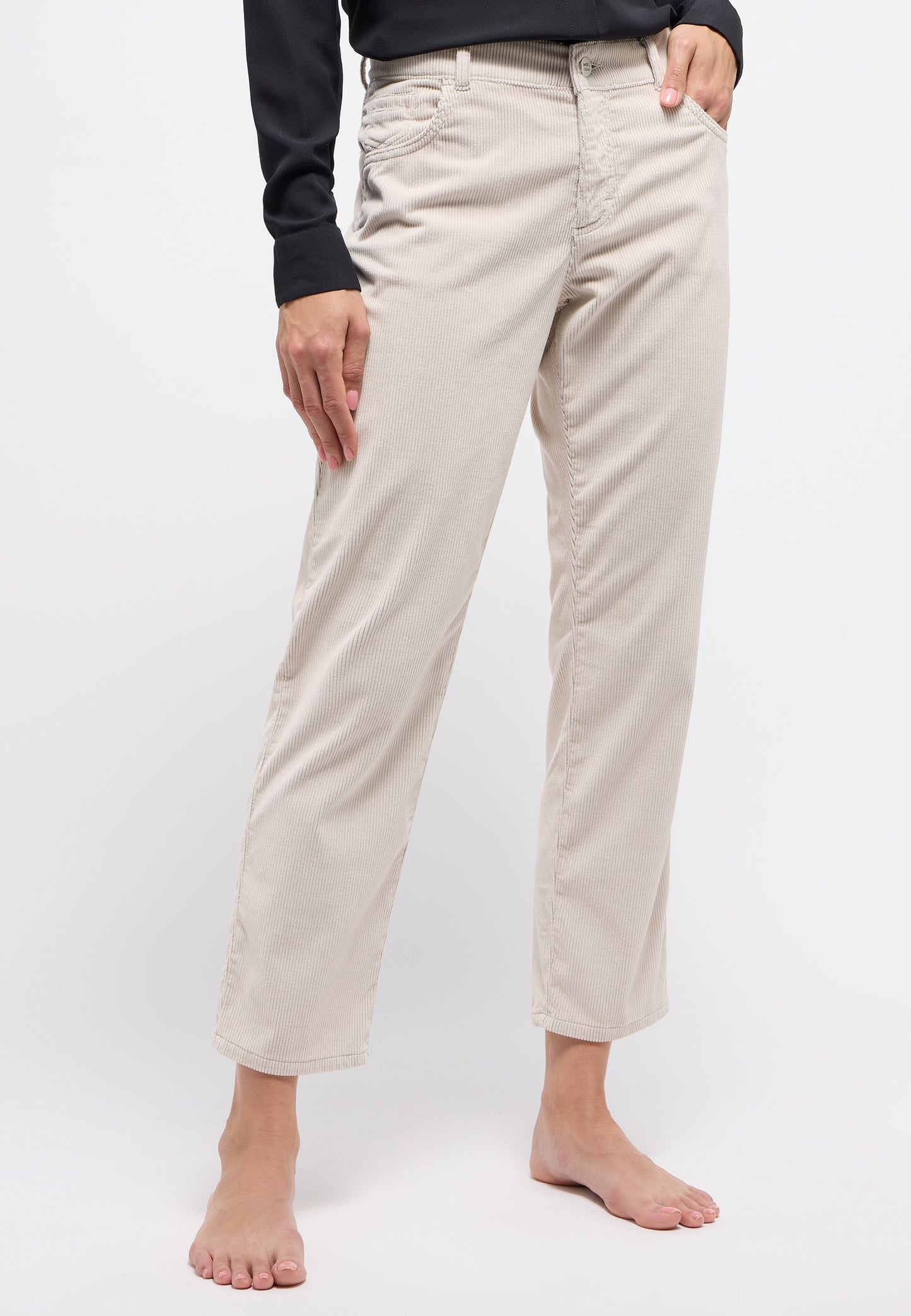 5648100-489 DARLEEN CROP