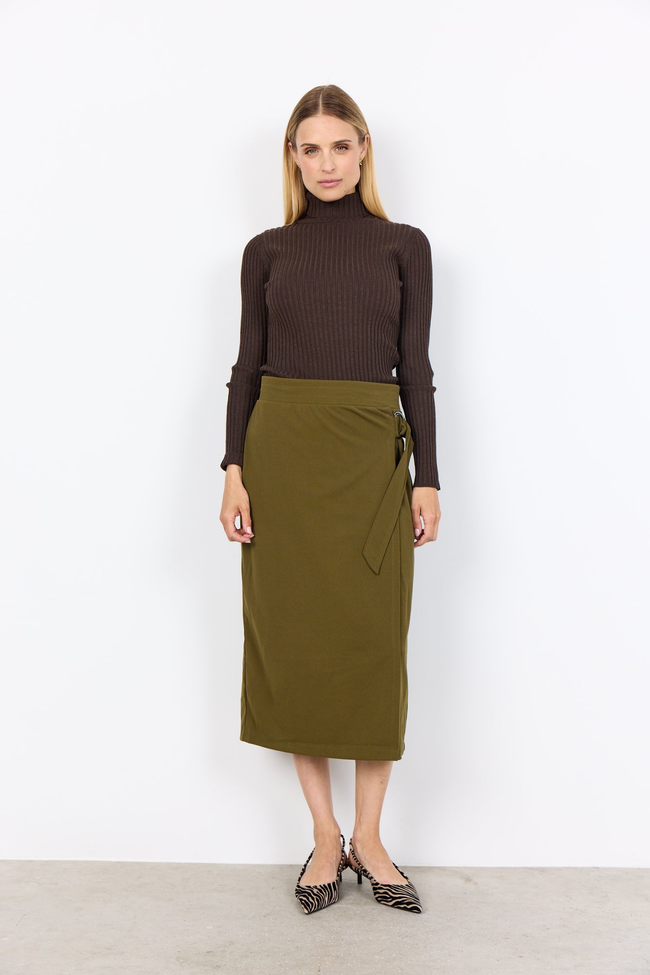 SC-DOLLIE 483