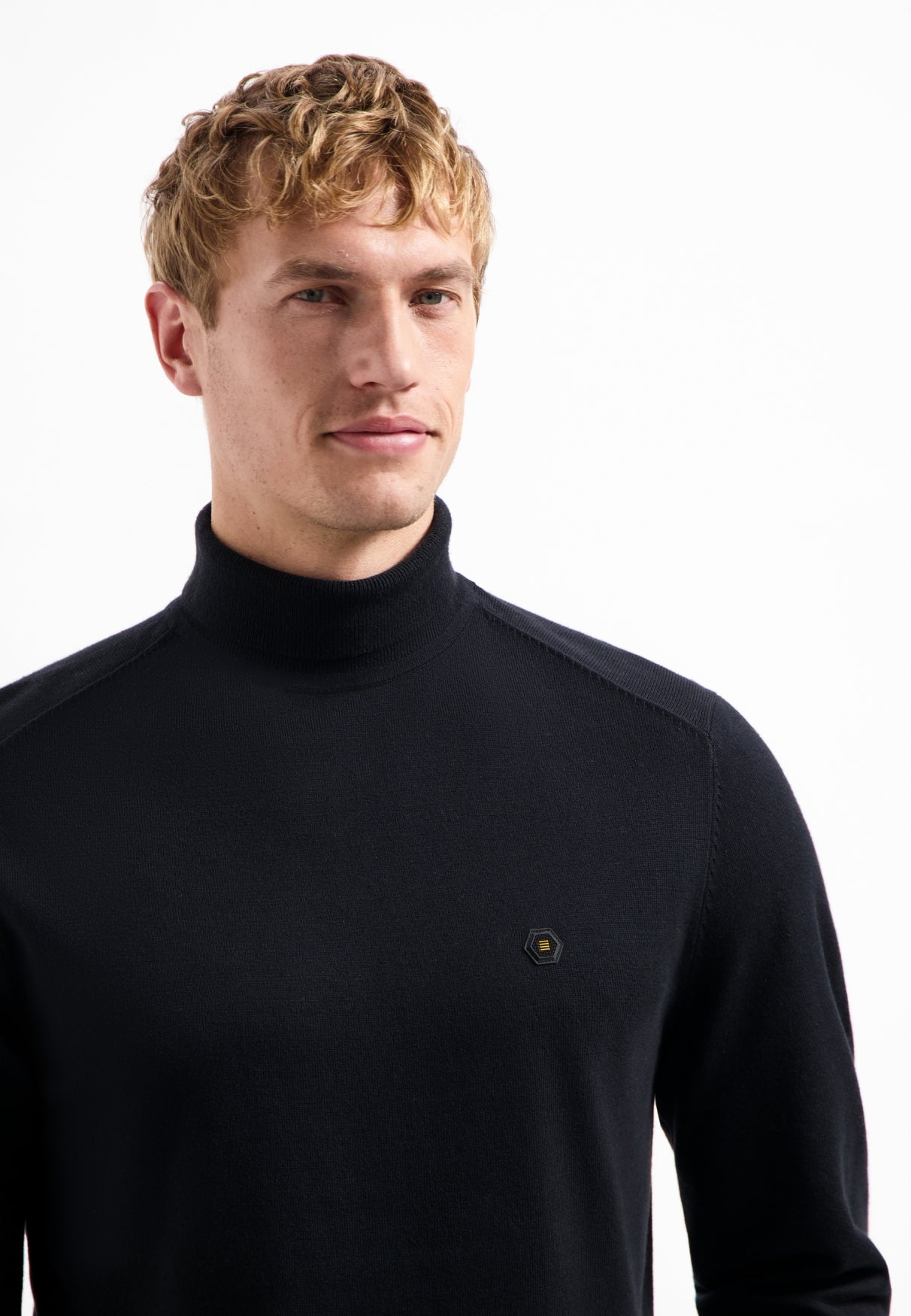 Pullover Roll Neck