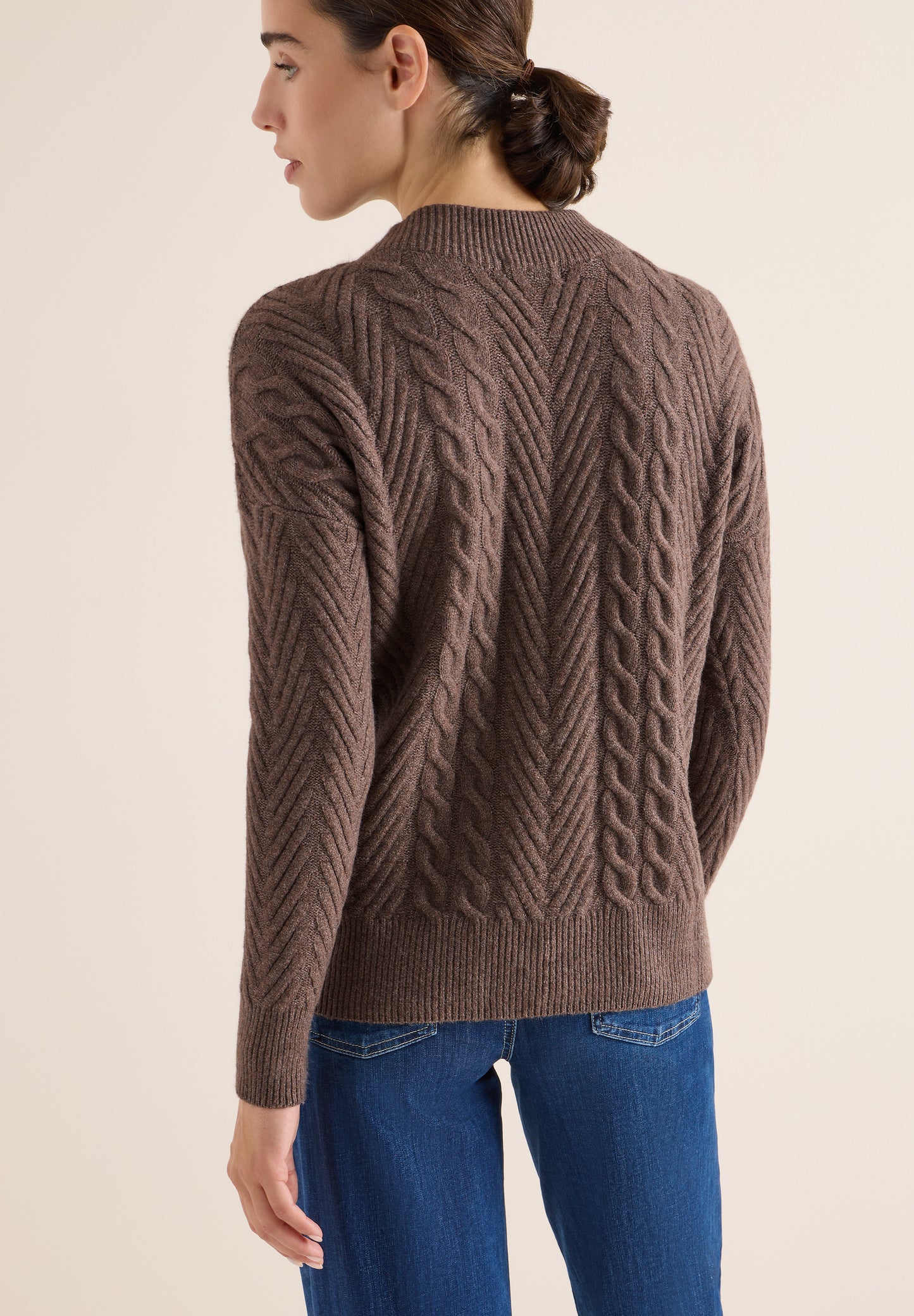 Pullover mit Zopfmuster