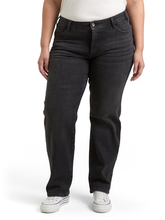 Plus Size - Straight Jeans
