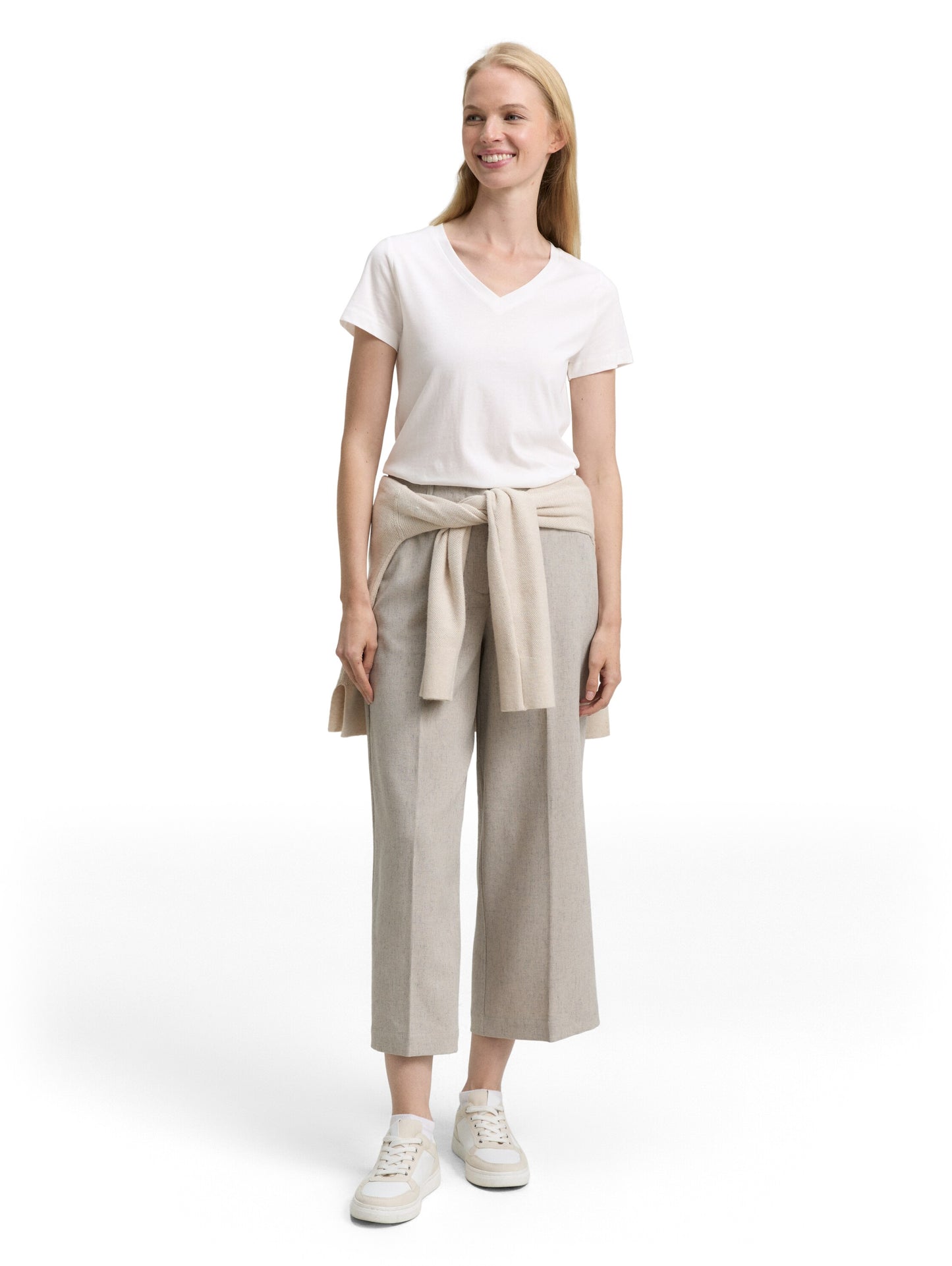 Basic T-Shirt mit V-Ausschnitt