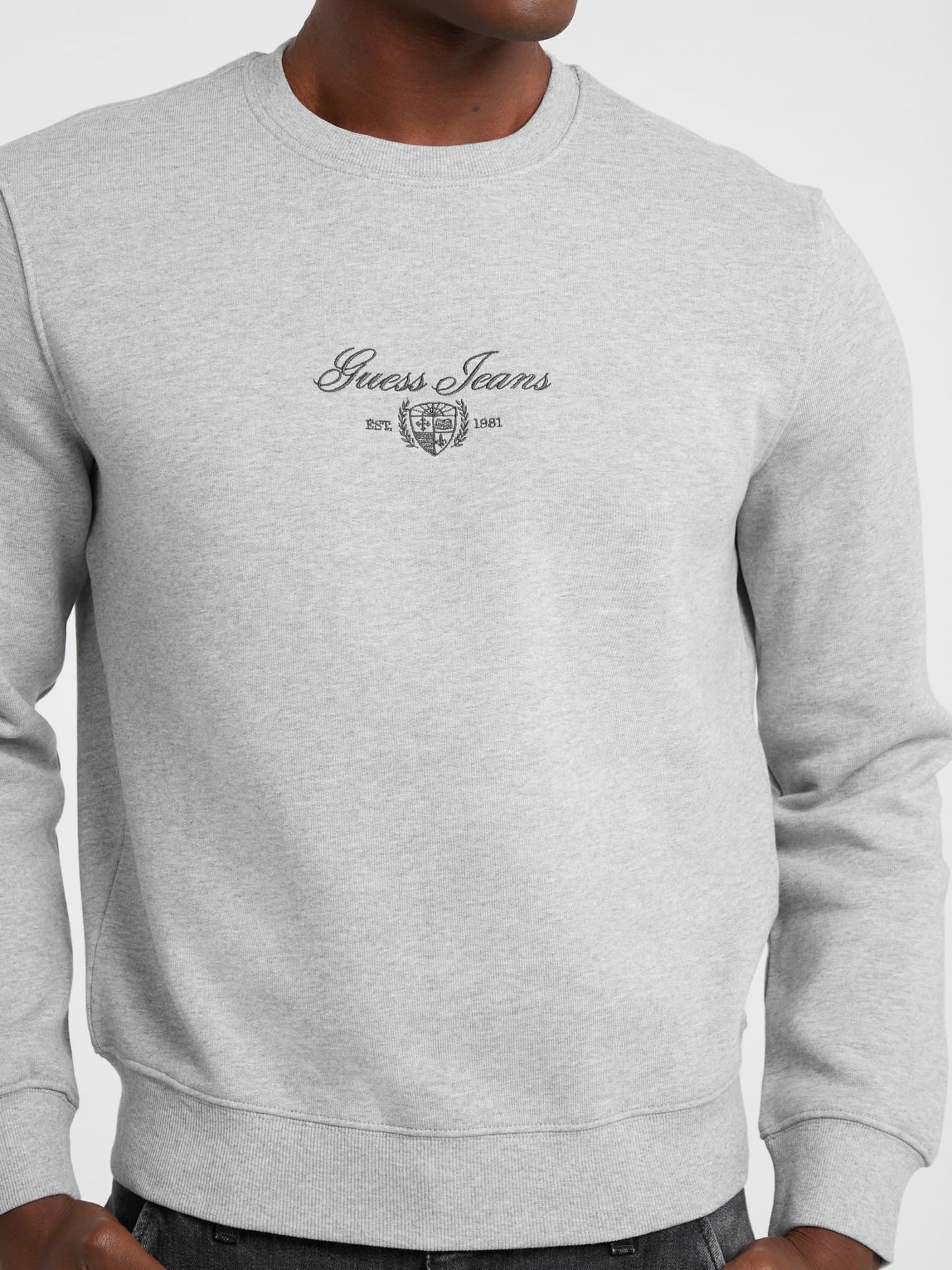 GJ SLIM SCRIPT CREWNECK