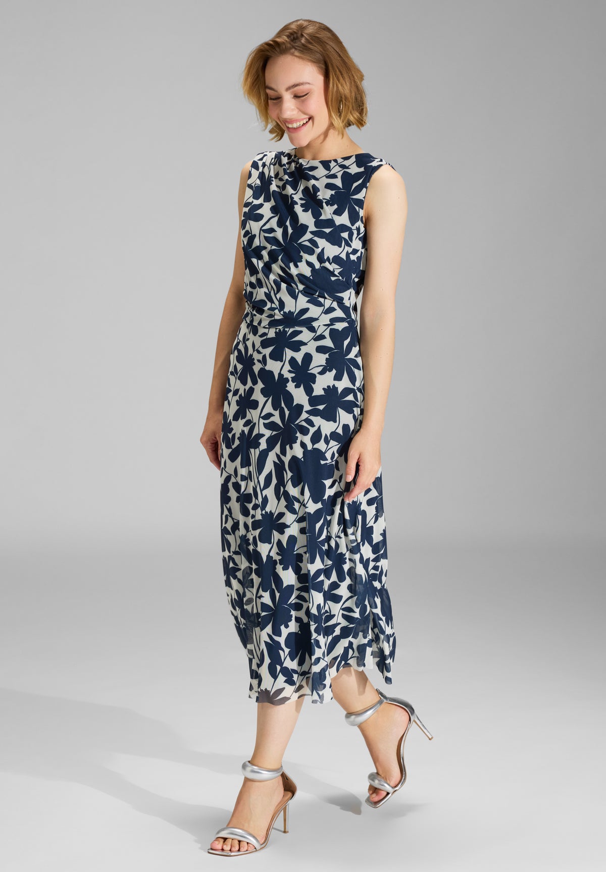 Midi Kleid aus weichem Mesh