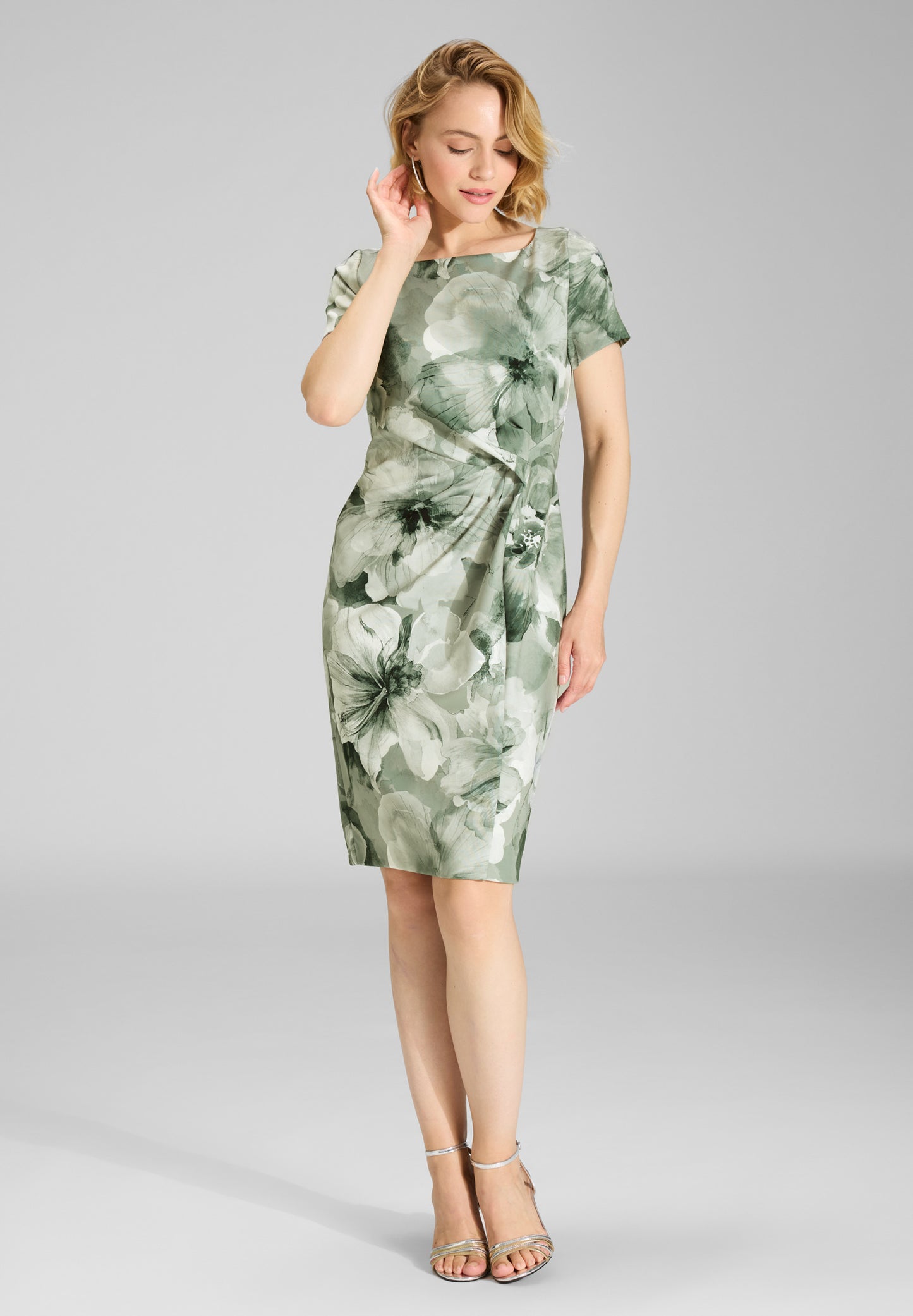 Etuikleid aus bedrucktem Scuba mit Falten Detail