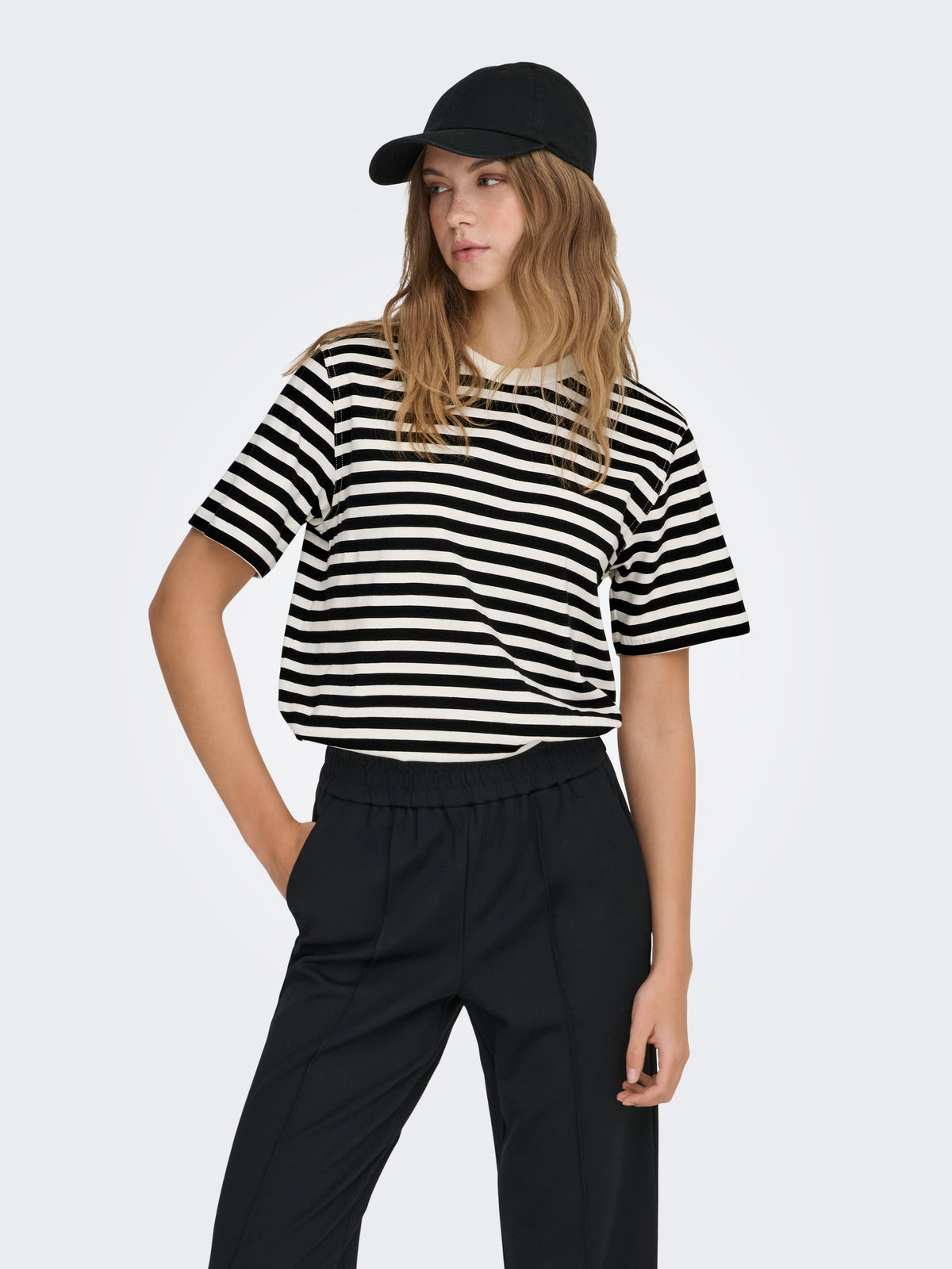ONLLIVINA S/S STRIPE TEE JRS NOOS