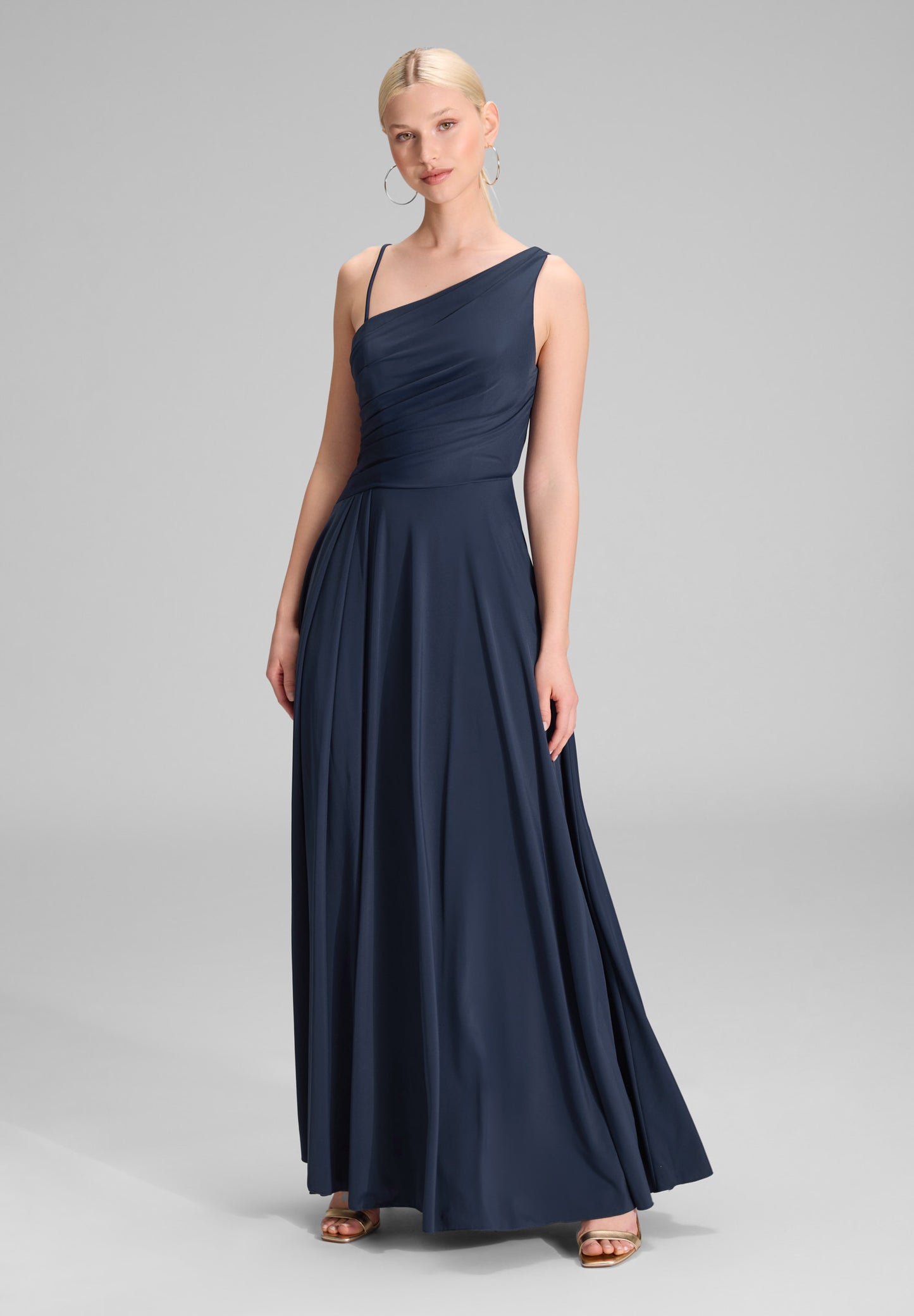 Fließendes Jerseykleid mit Rückenausschnitt