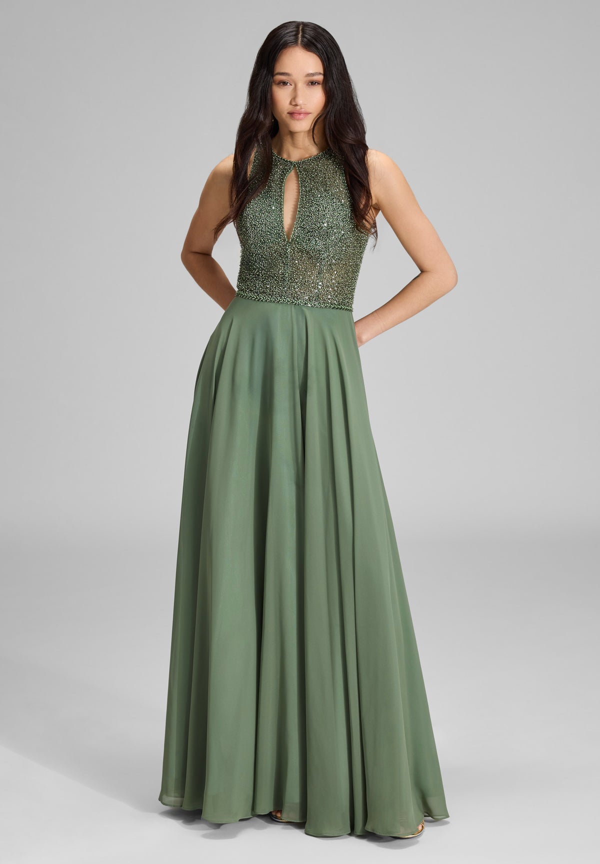 Abendkleid mit Stickerei und Cut-Out Detail