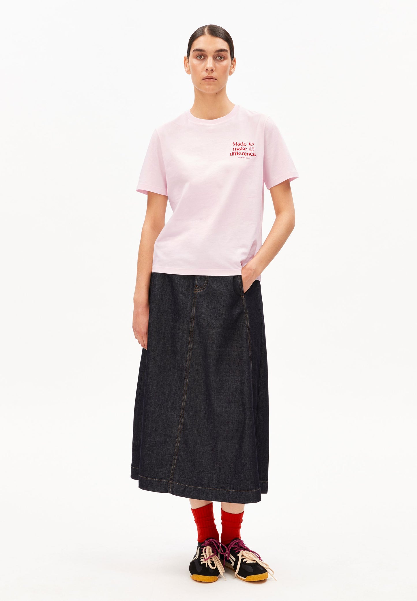 LUALAA EMBRO T-SHIRT