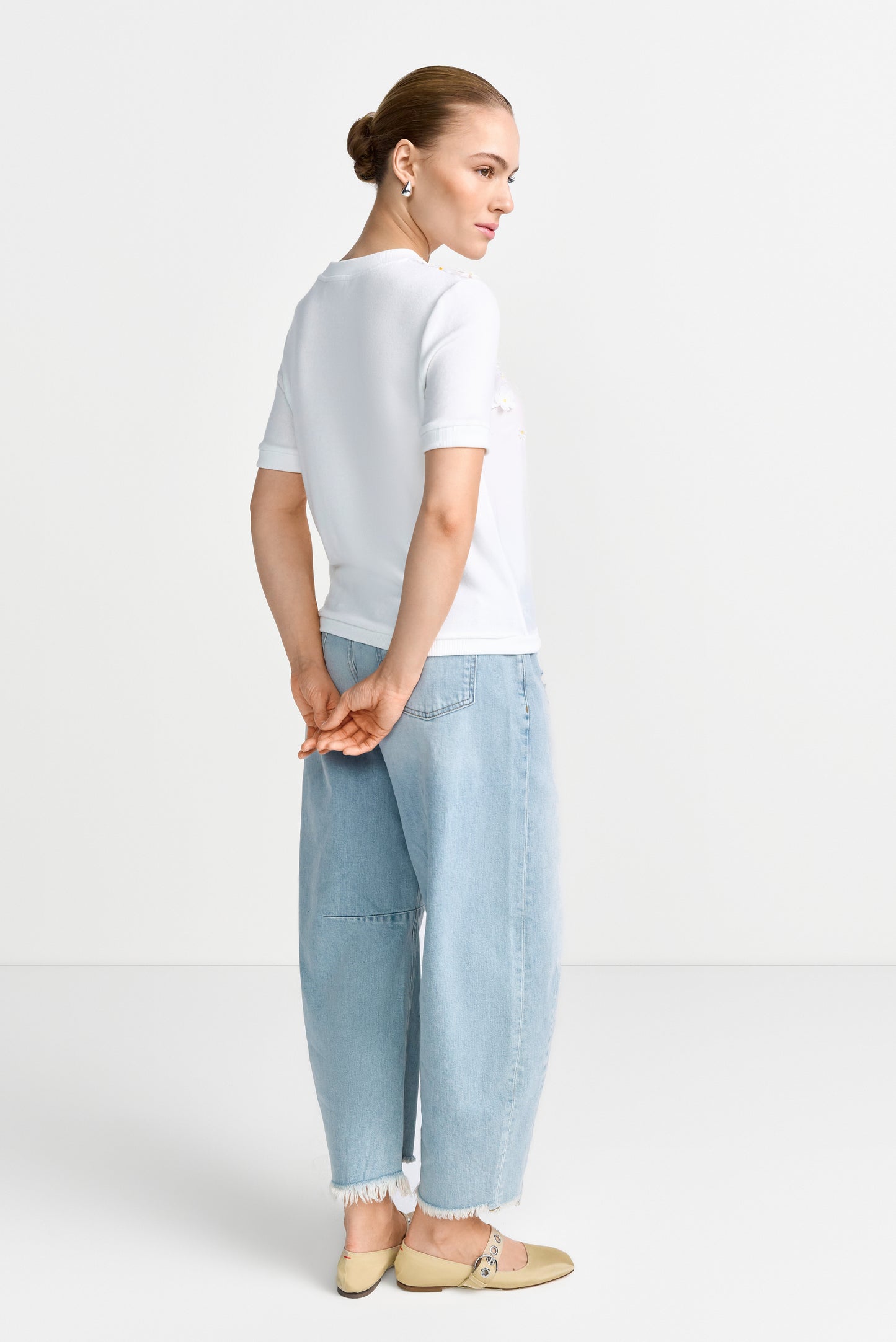 Knit Mat Mix T-Shirt with Flower Application