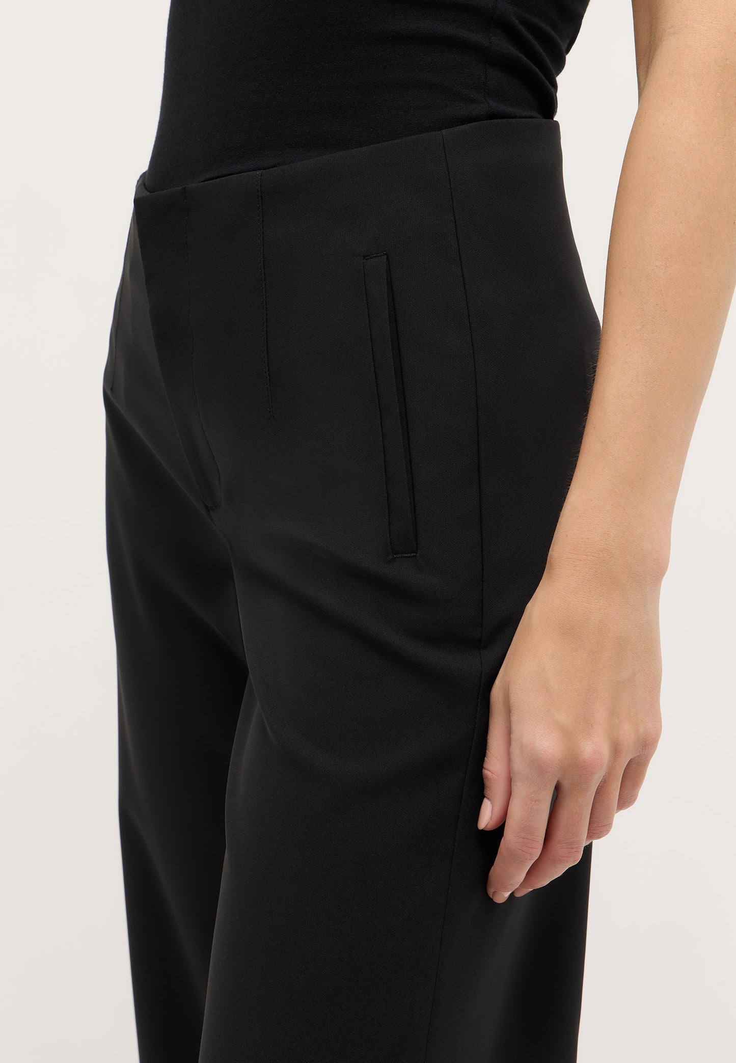 7146693-10 LINN CHIC