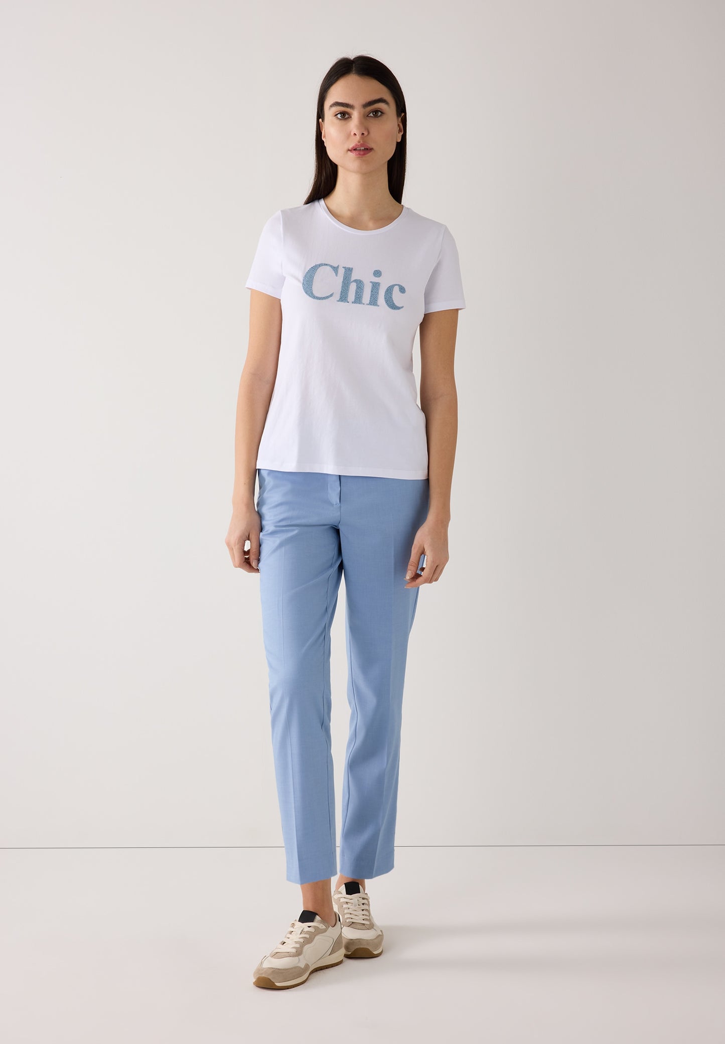 T-Shirt mit Perlenschriftzug