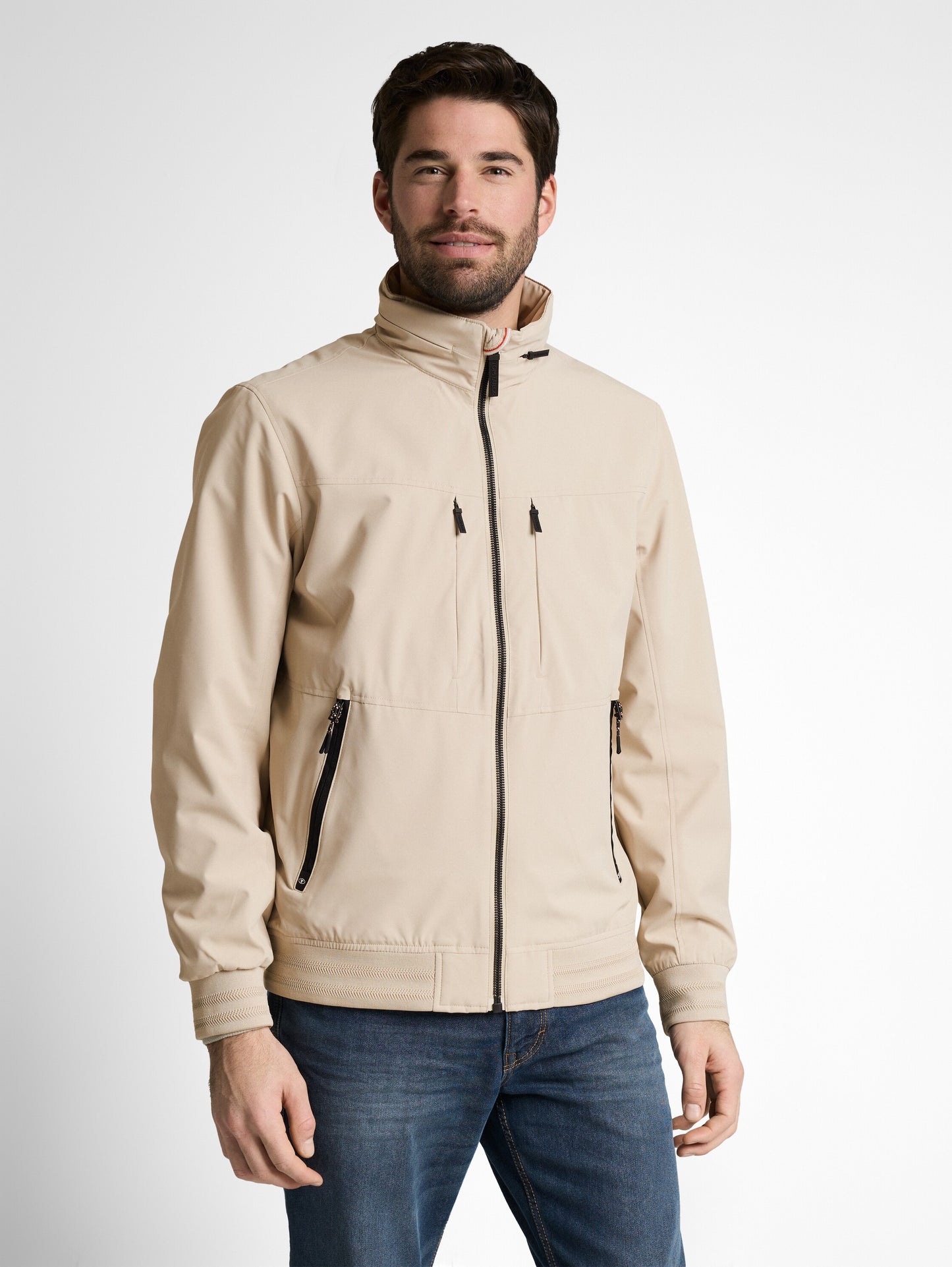 Blouson Jacke mit verstaubarer Kapuze
