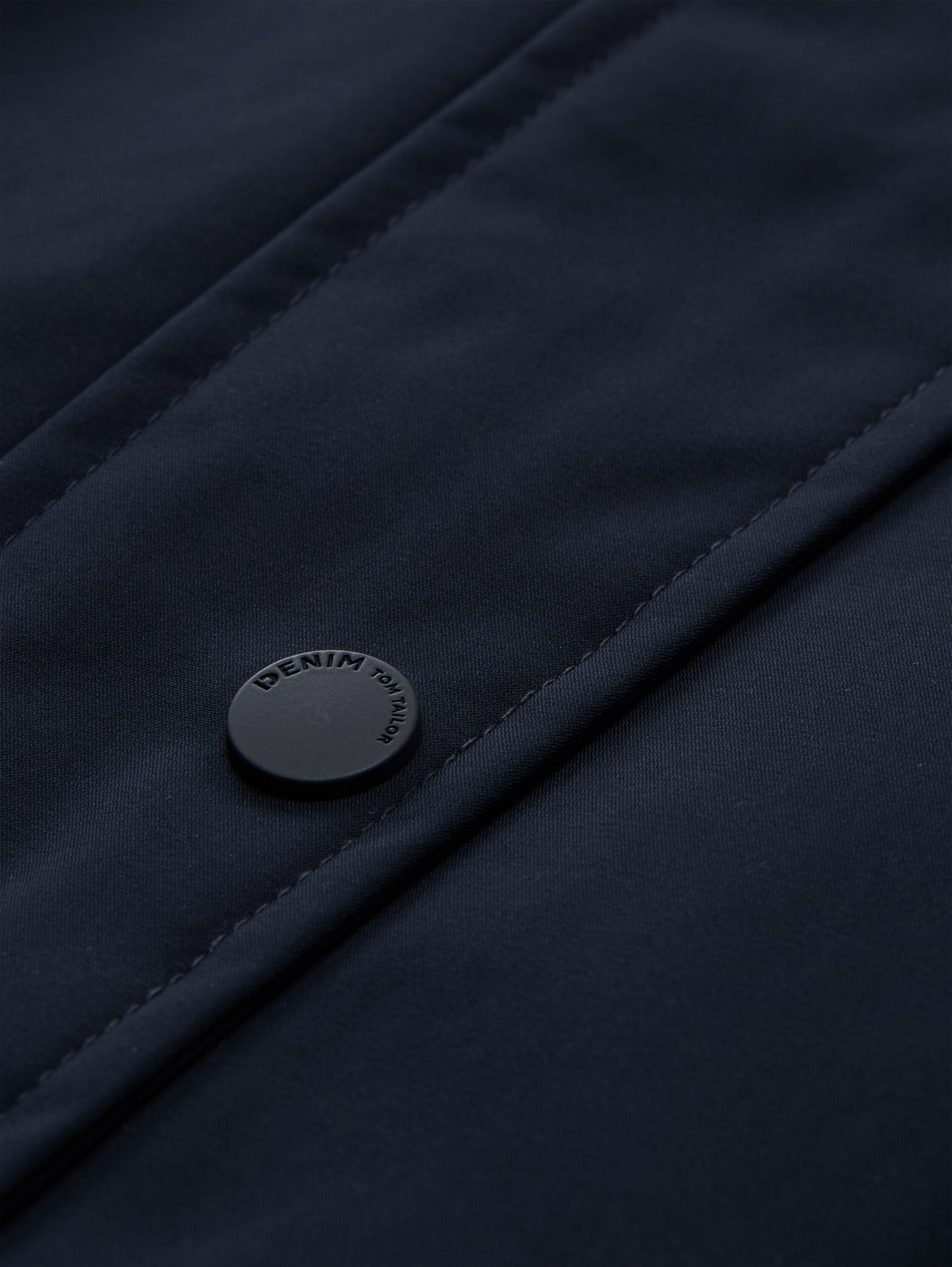 Ultralight Short Parka aus wasserabweisendem Material