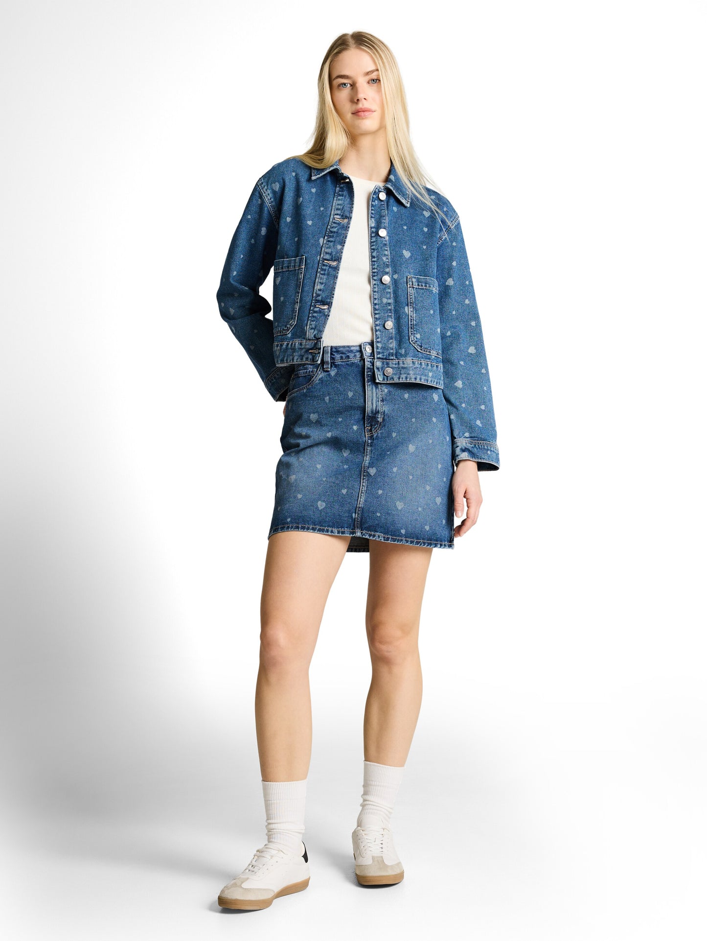 Jeansjacke mit aufgesetzten Taschen