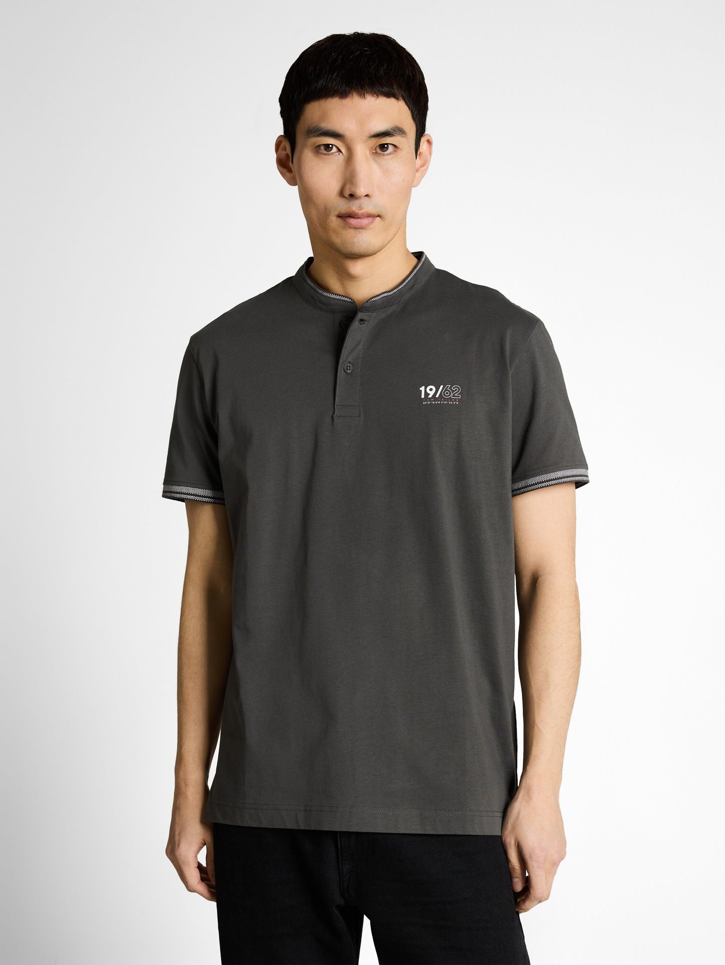 Poloshirt mit Stehkragen