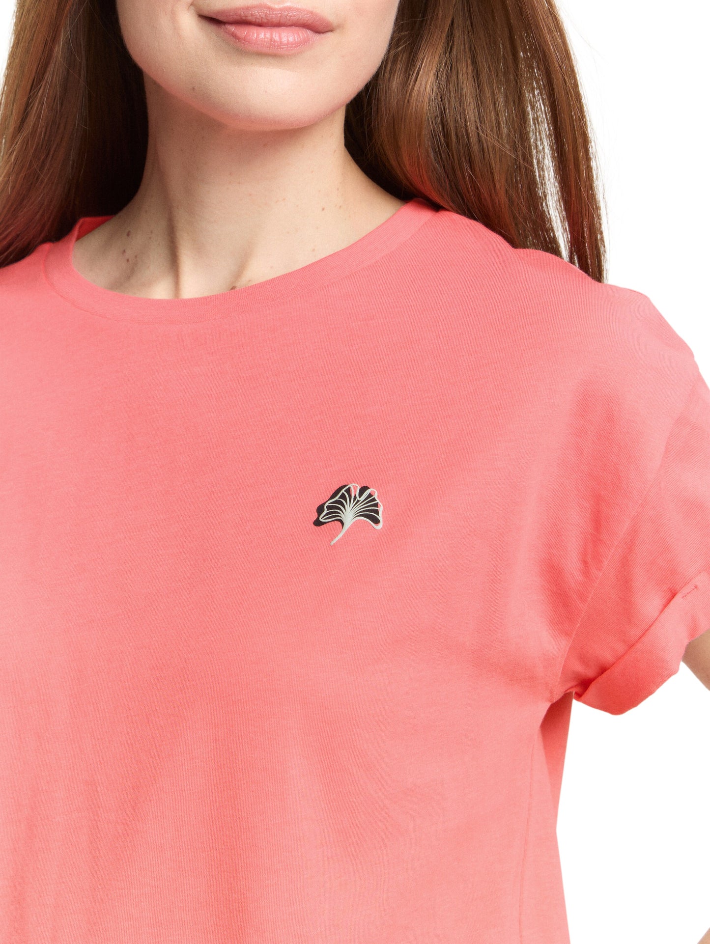 T-Shirt mit Stickerei