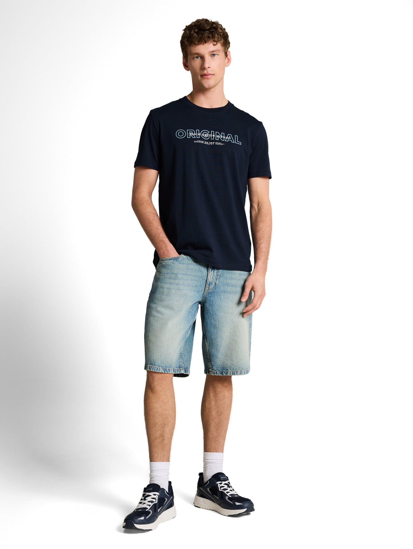 Basic T-Shirt mit Logo-Print