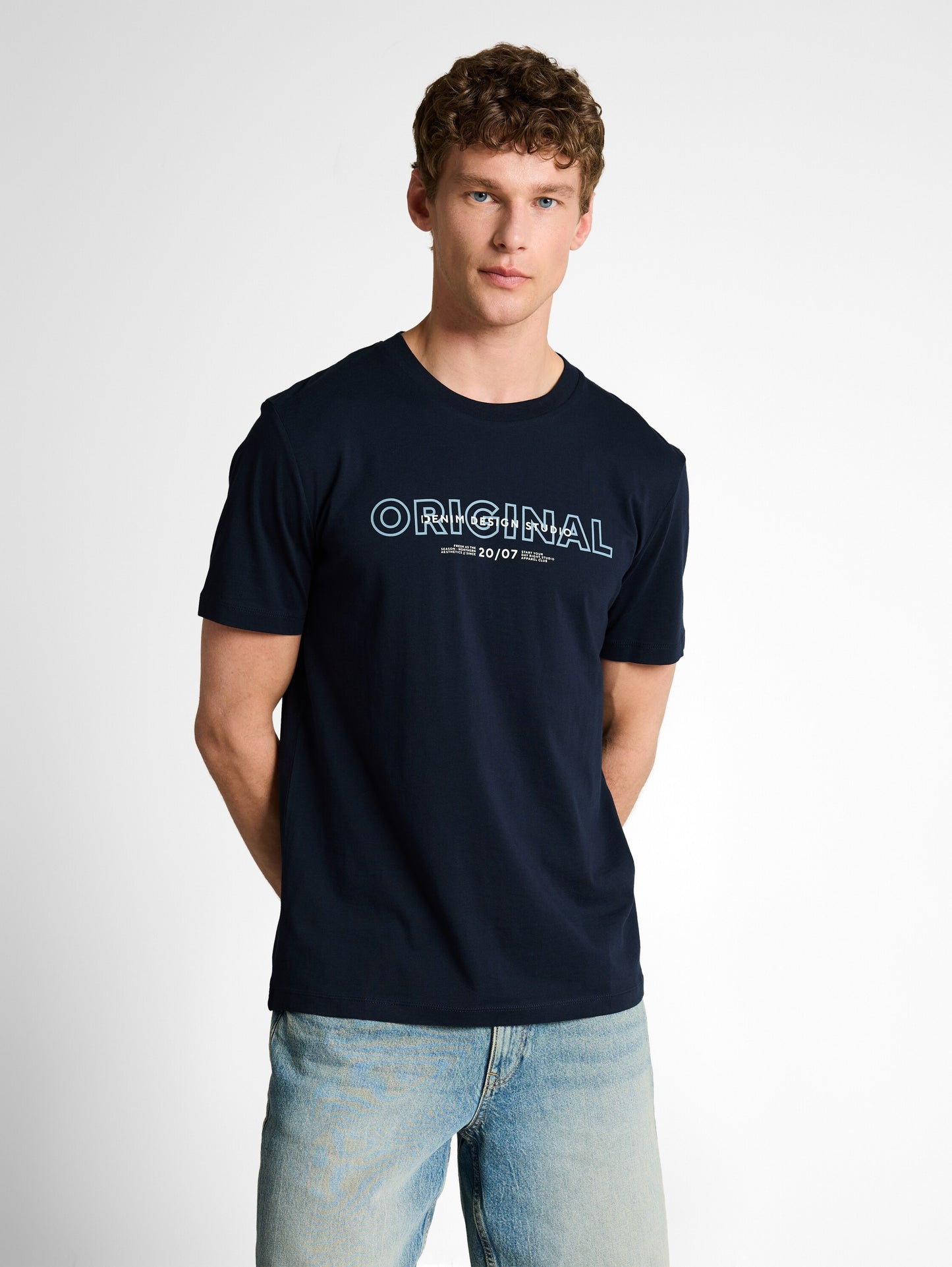 Basic T-Shirt mit Logo-Print