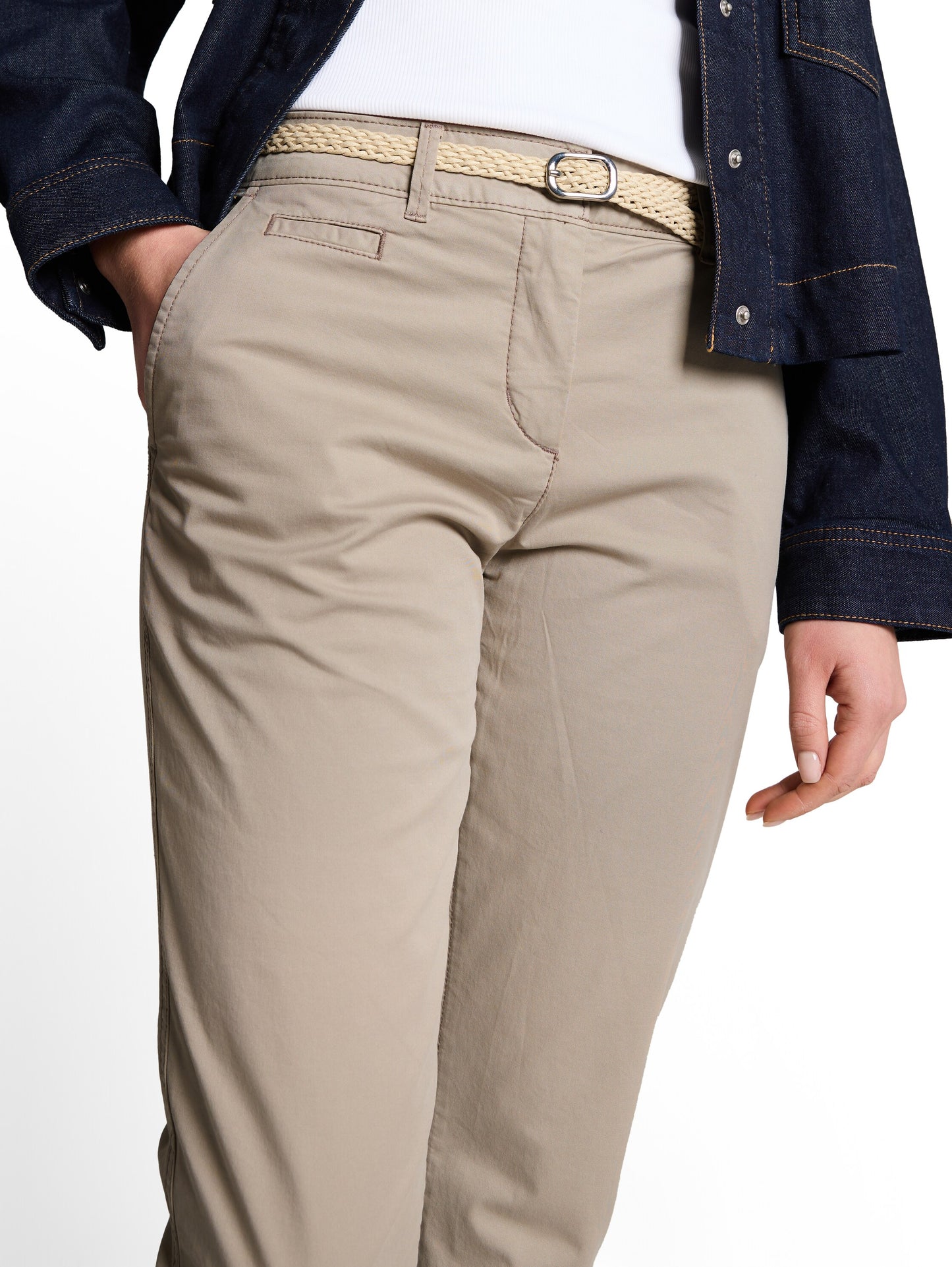 Slim Chino Hose mit Gürtel