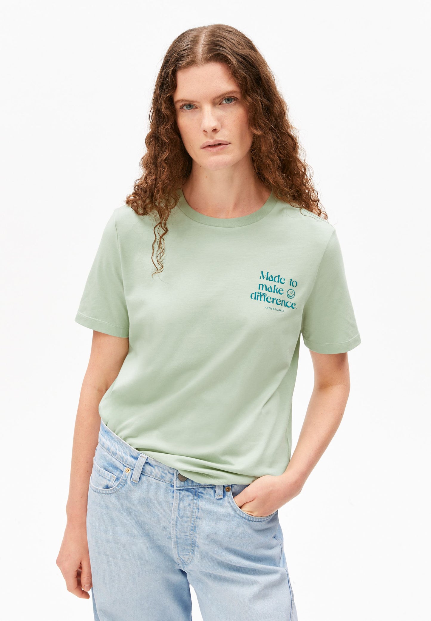 LUALAA EMBRO T-SHIRT