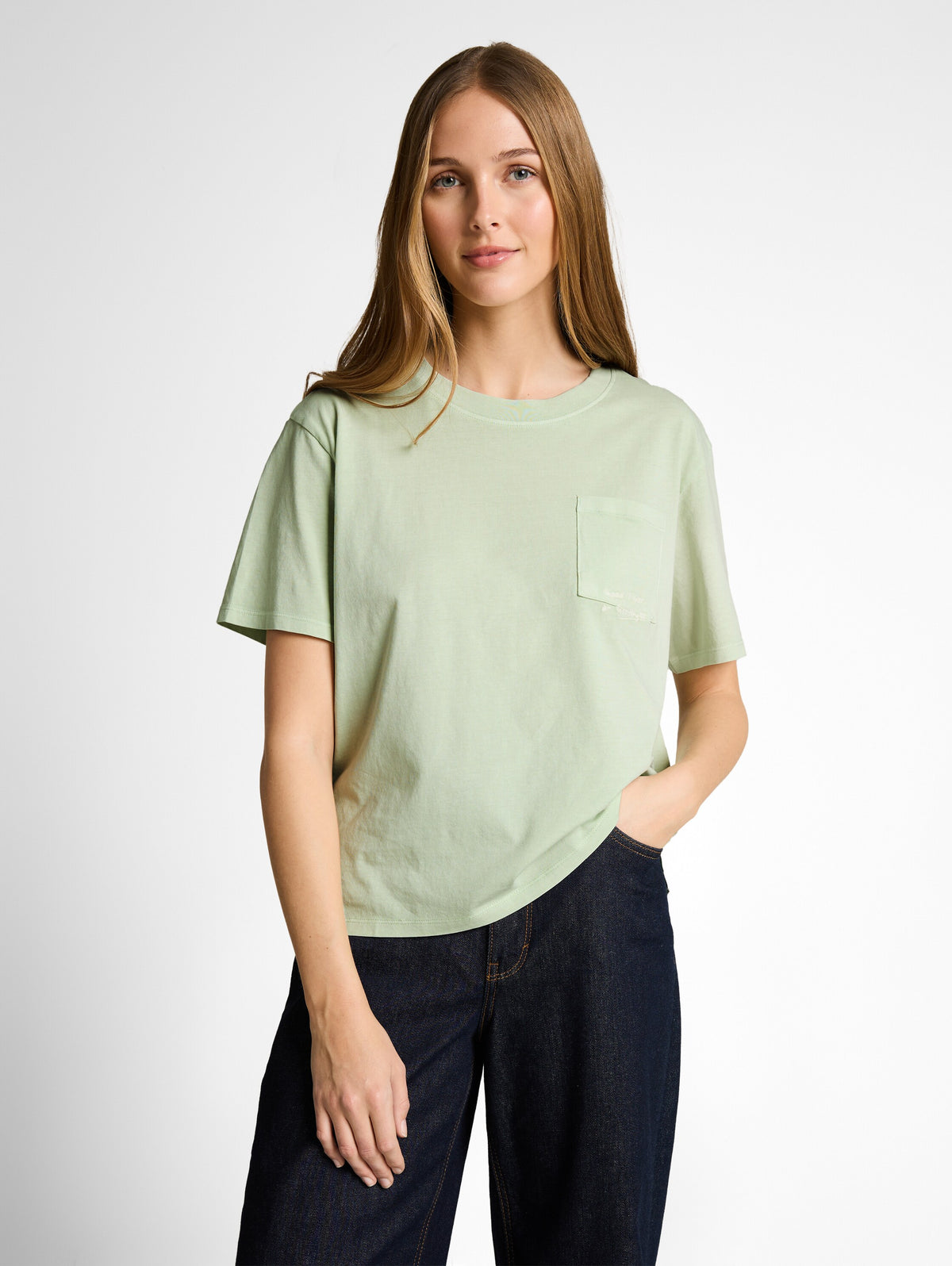 Boxy Fit T-Shirt mit Brusttasche