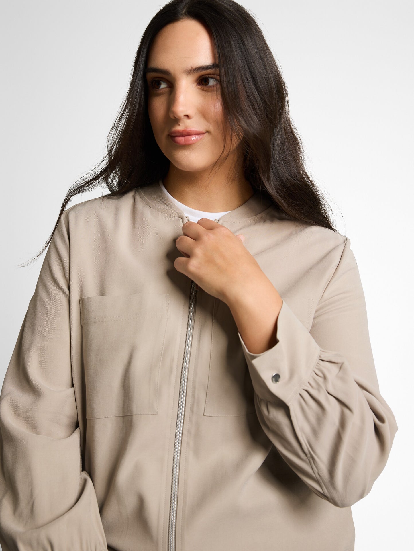 Plus Size - Loose Fit Bomberjacke mit Brusttaschen