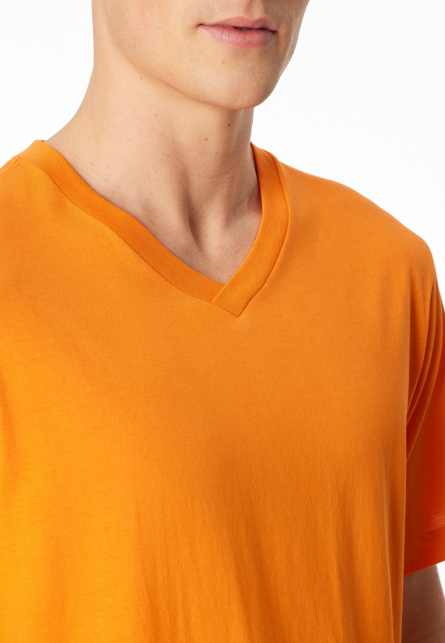 T-Shirt V-Ausschnitt
