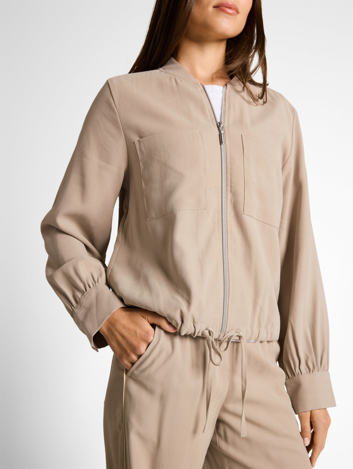 Loose Fit Bomberjacke mit Brusttaschen