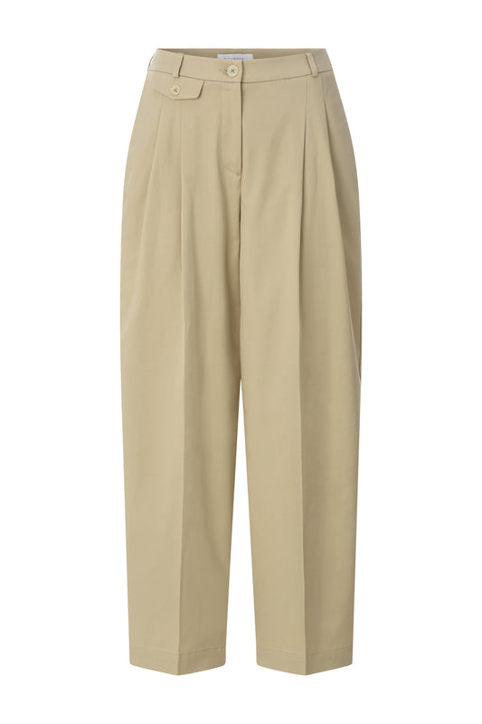 Cotton barrel pants with pleats