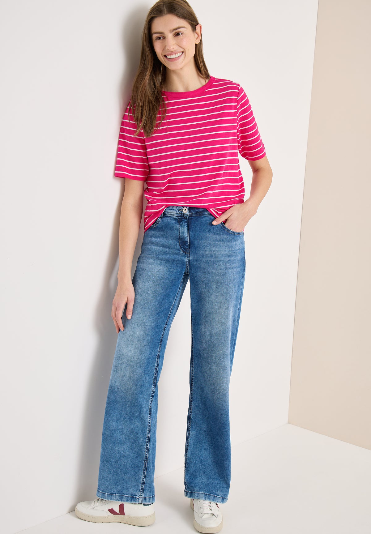 T-Shirt mit Boatneck und Streifen