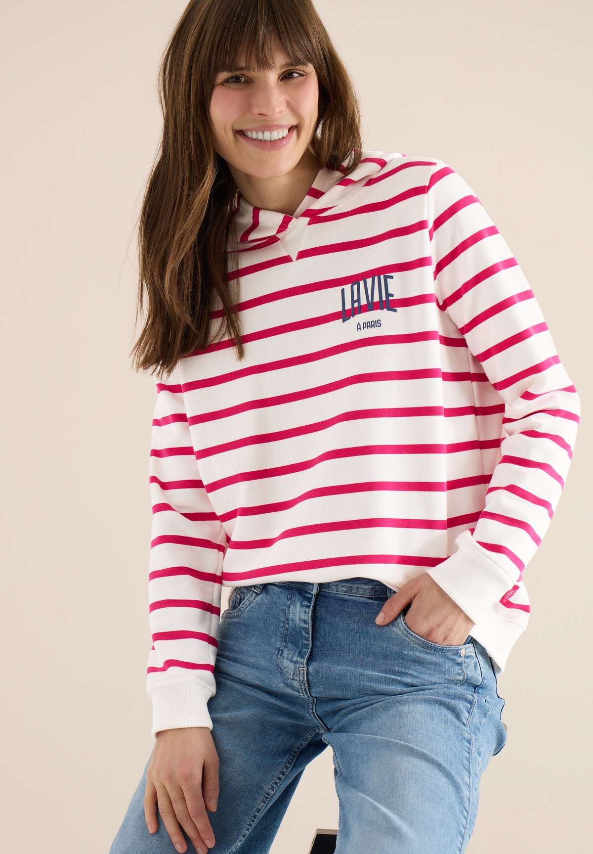 Sweatshirt mit Kapuze und Chestprint