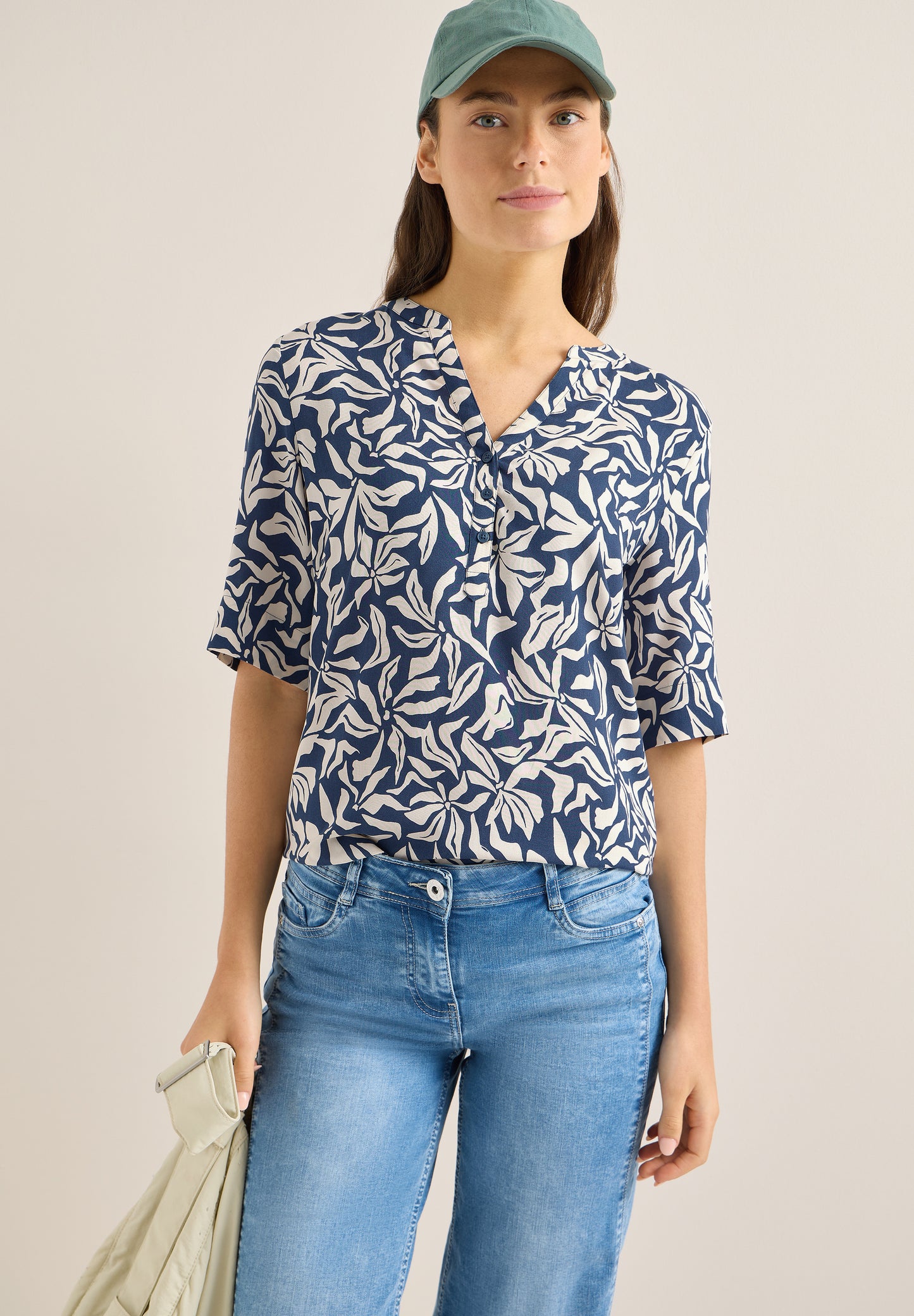 Bluse mit Split Neck und Elastiksaum