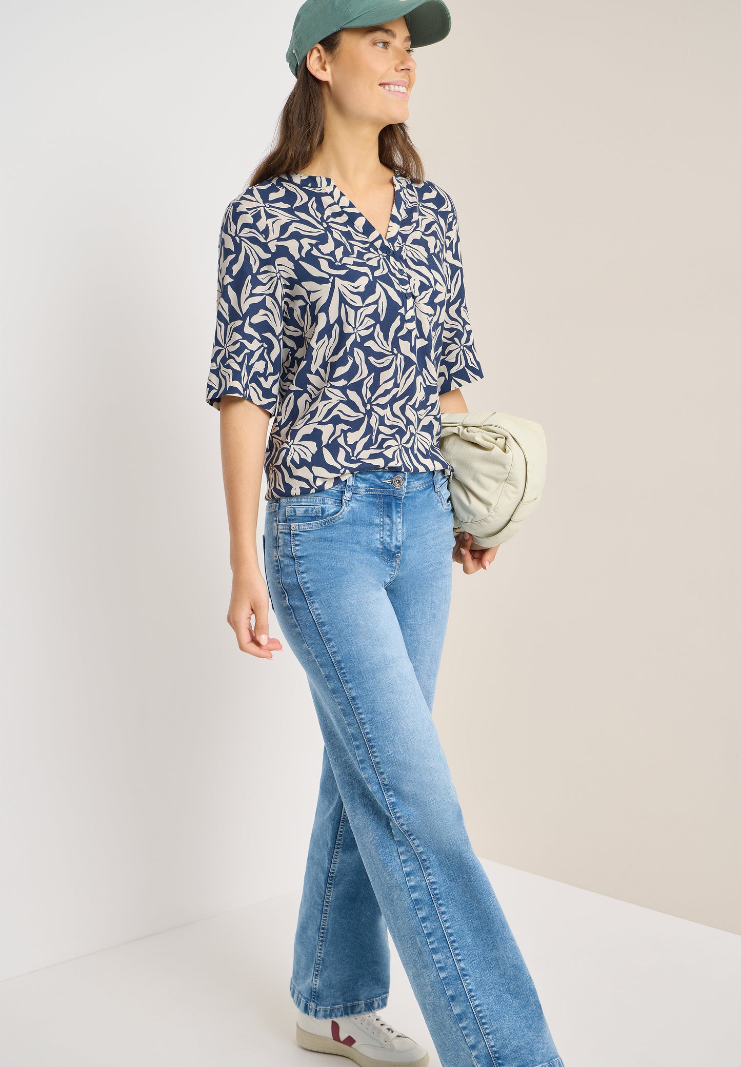 Bluse mit Split Neck und Elastiksaum