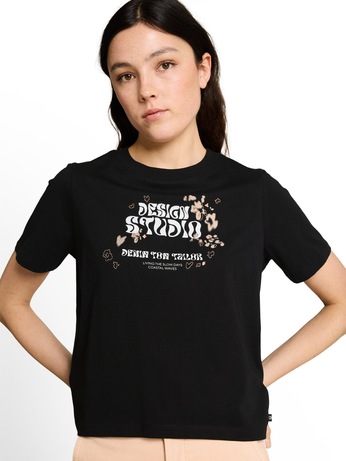 Loose Fit T-Shirt mit Stickerei
