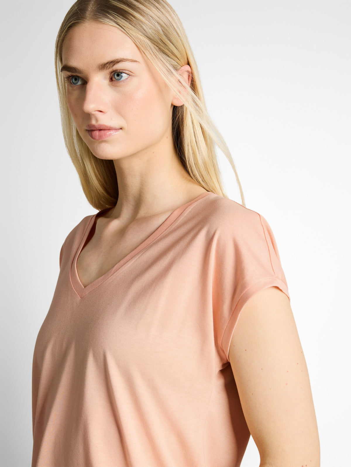 T-Shirt mit V-Ausschnitt