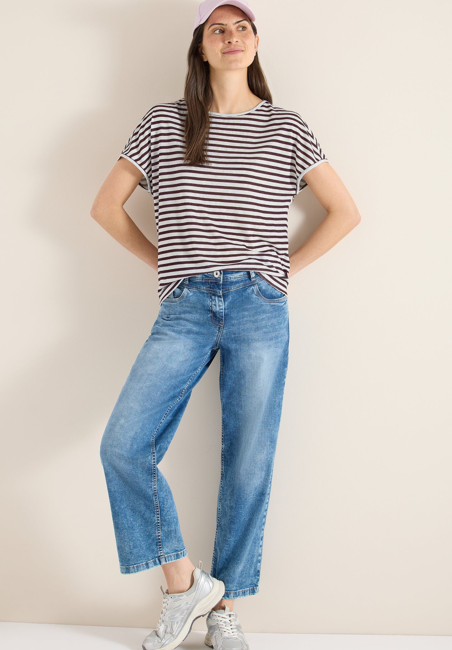 T-Shirt mit Boatneck und Streifen