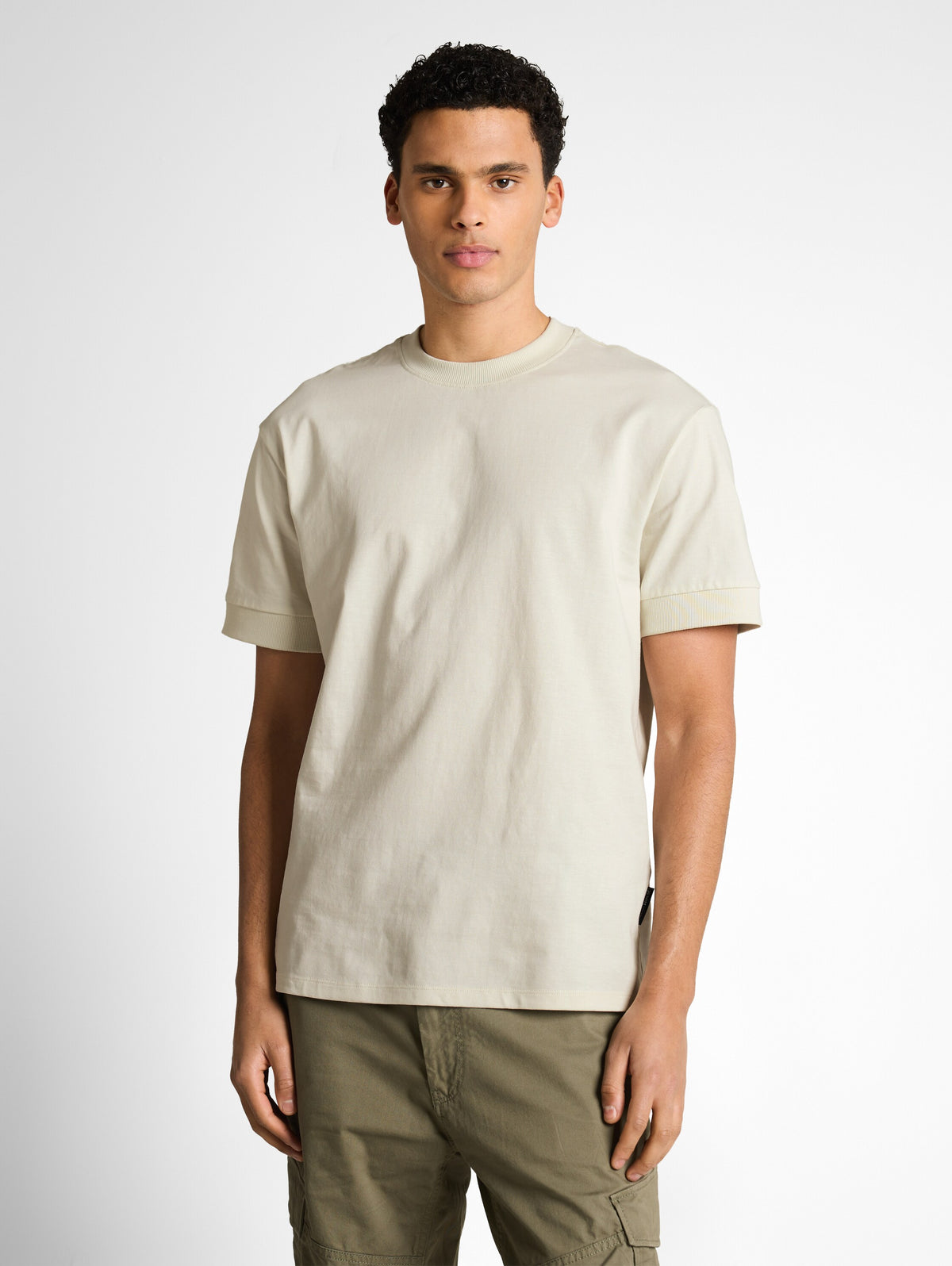 Relaxed Fit T-Shirt mit Rippbündchen
