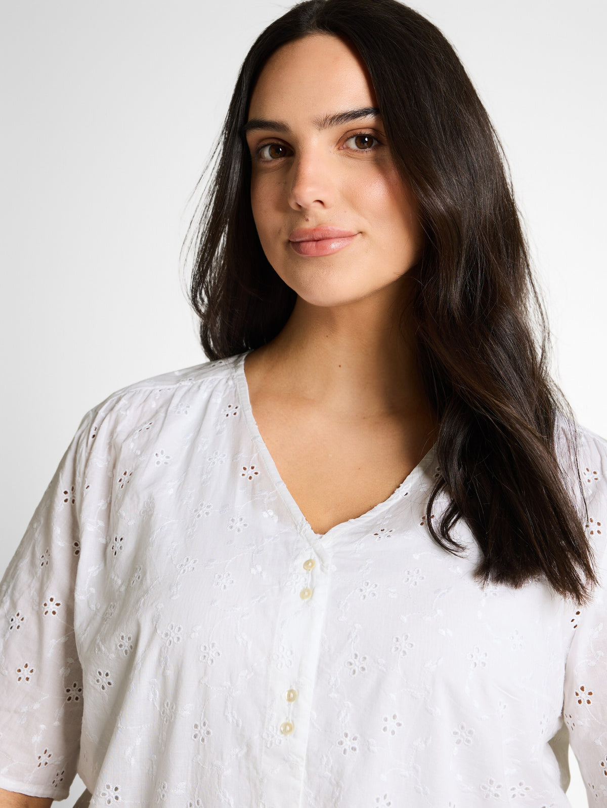 Plus Size - Bluse mit Lochstickerei