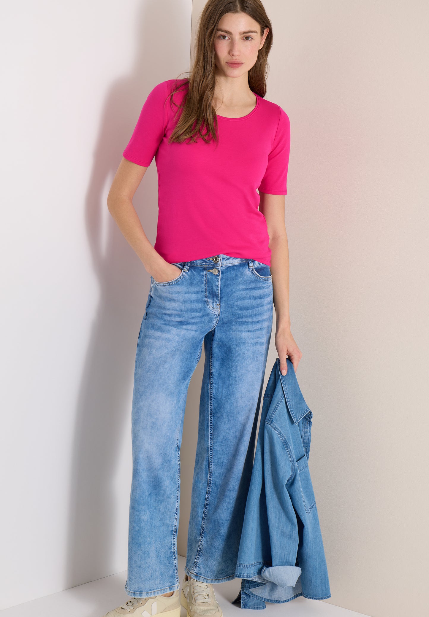 Basic T-Shirt mit Rundhals in Unifarbe